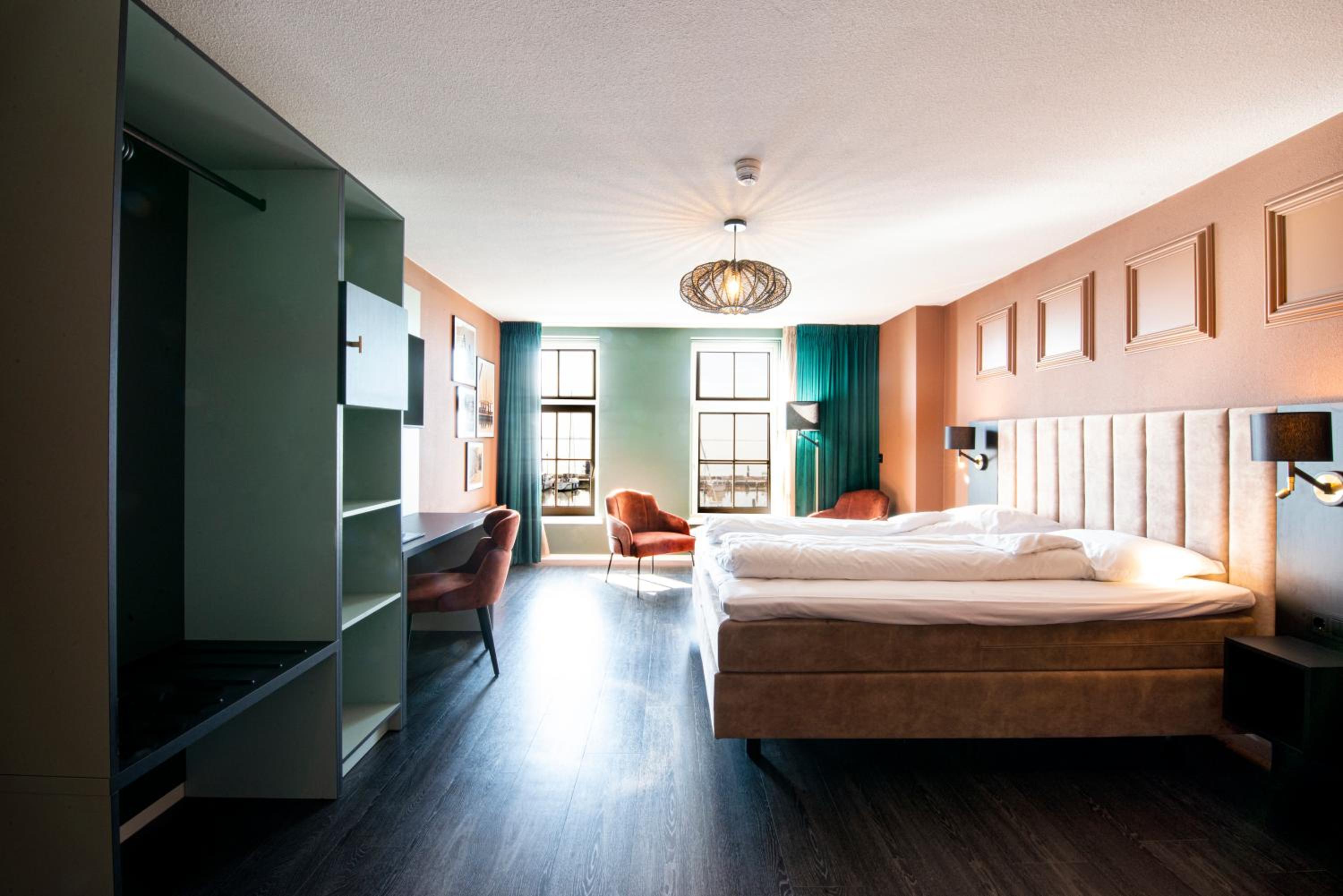 Double Room with Sea View - Photo 5