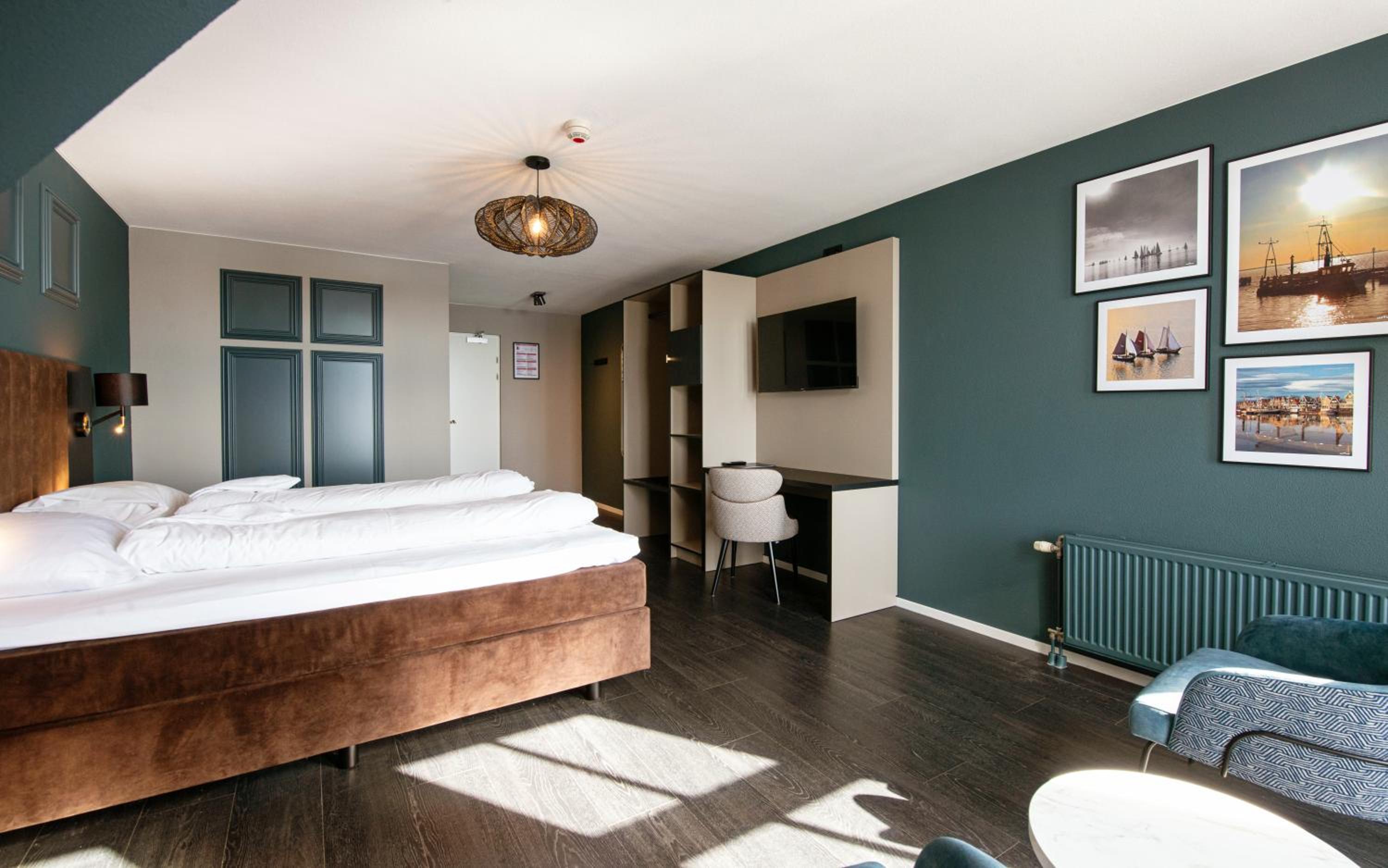 Double Room with Sea View - Photo 3
