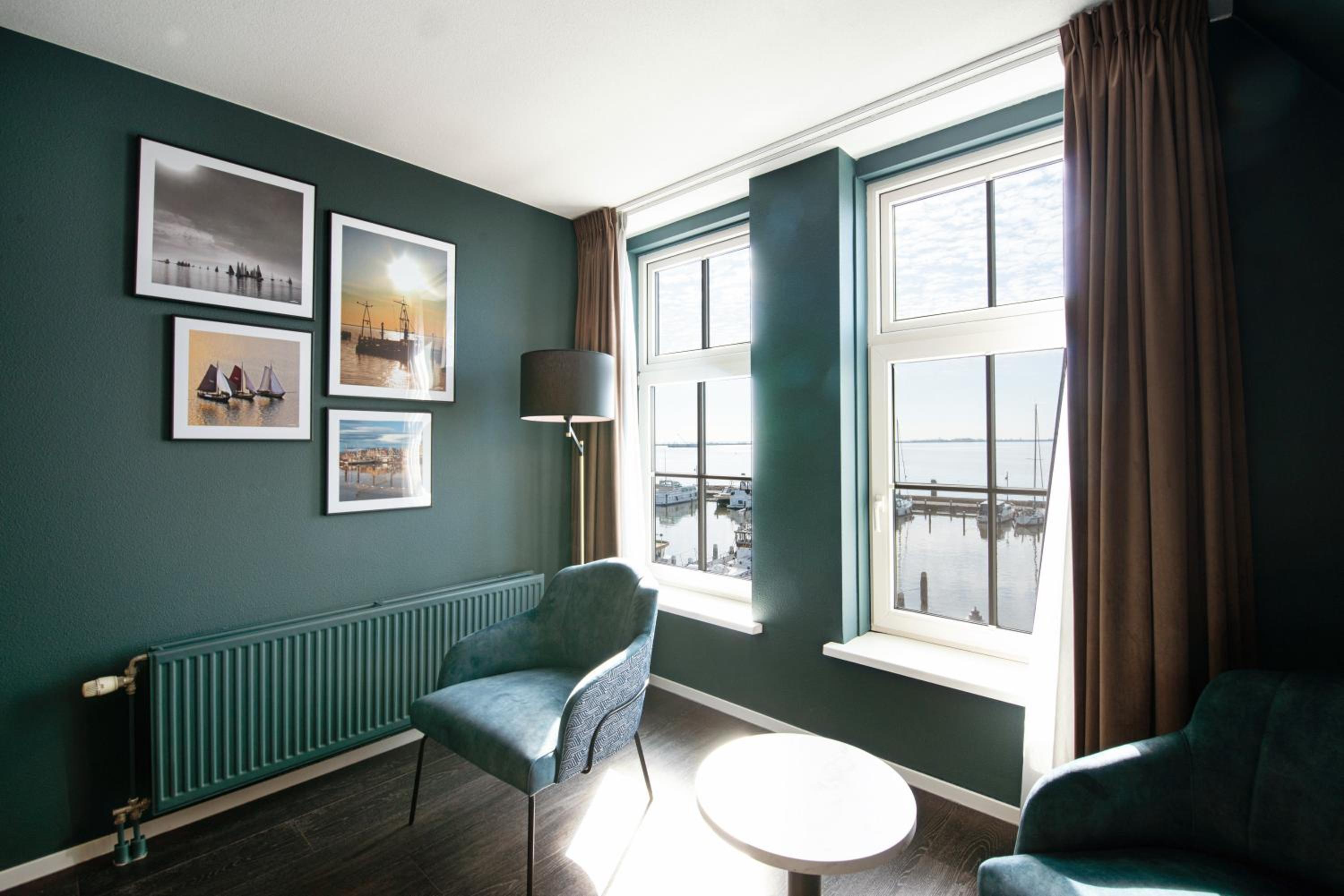 Double Room with Sea View - Photo 9