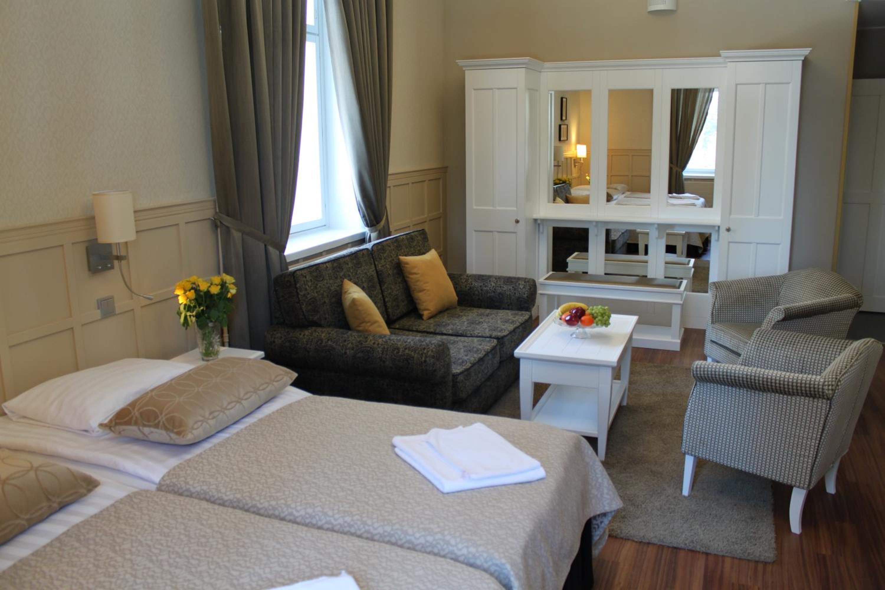 Suite - Photo 4