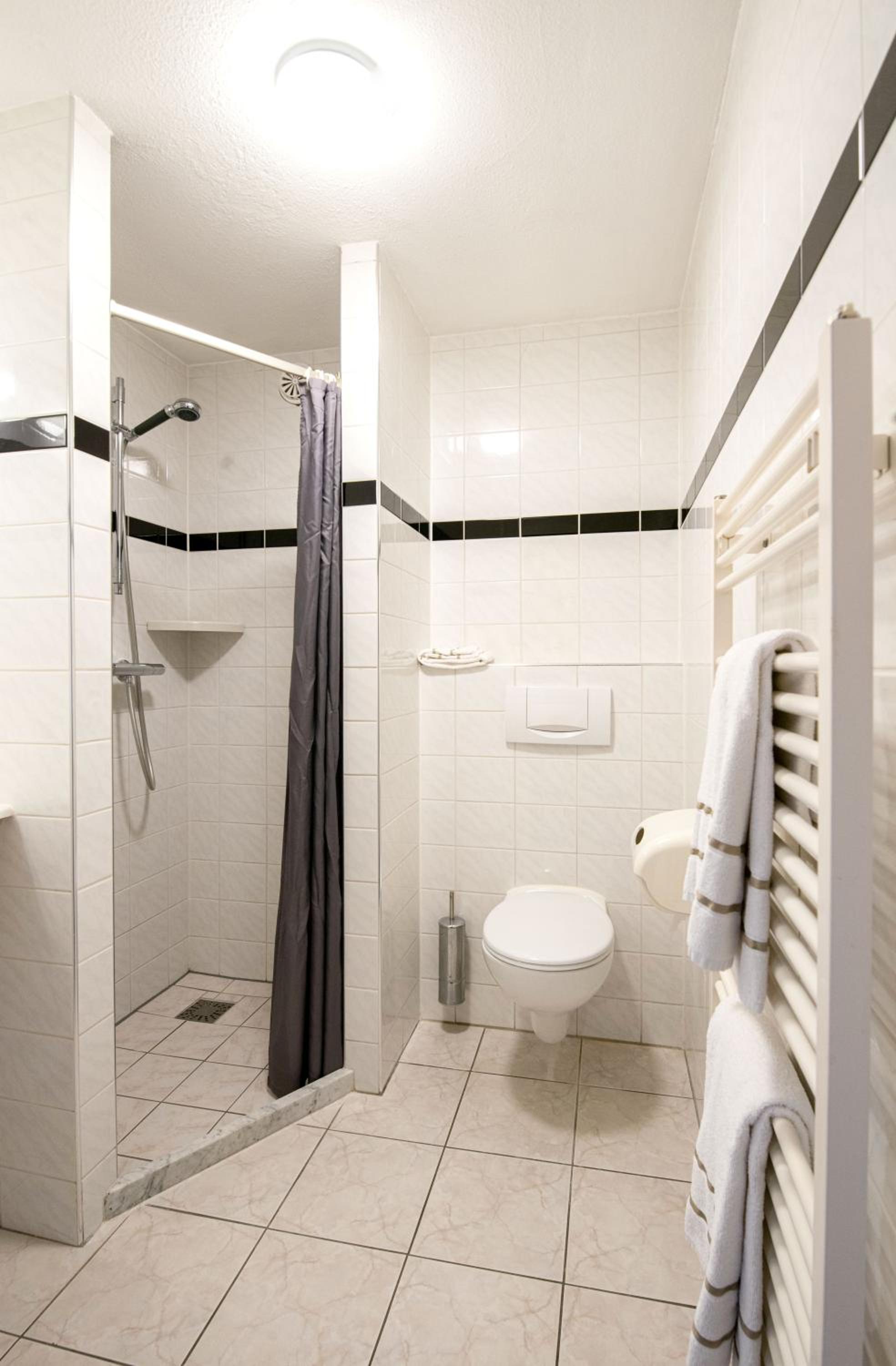 Double Room - Photo 6