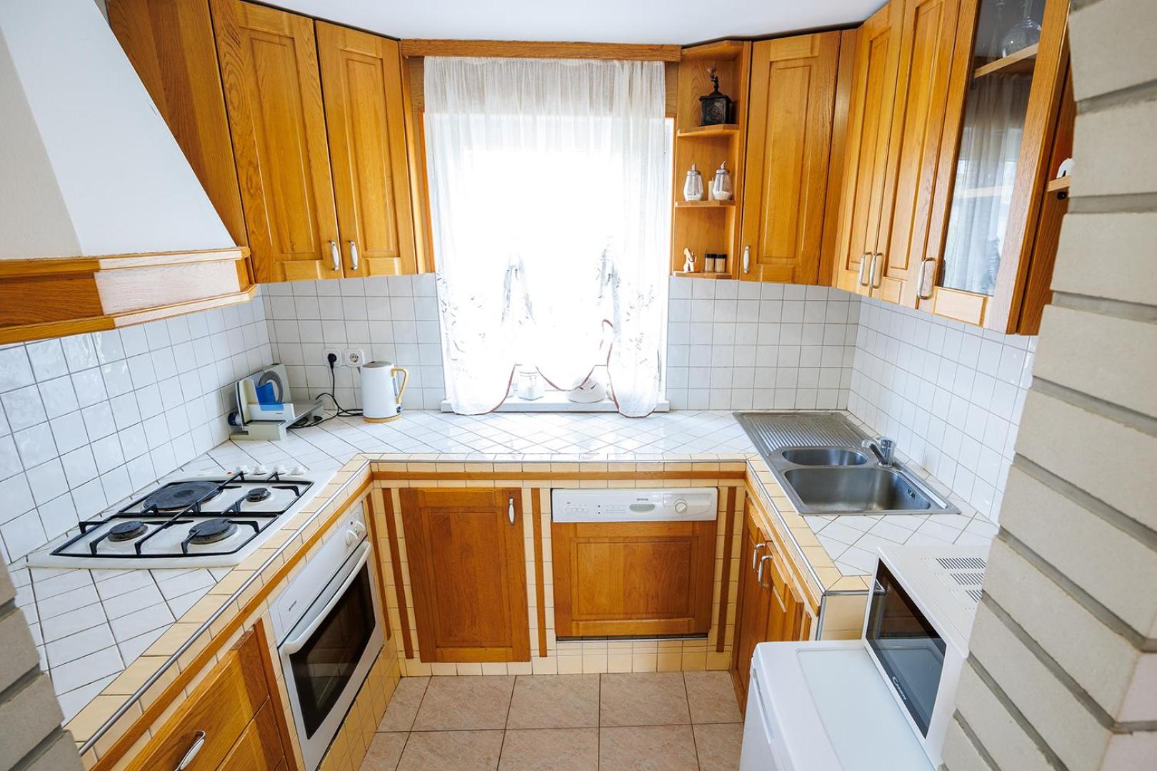 Three-Bedroom House photo 3