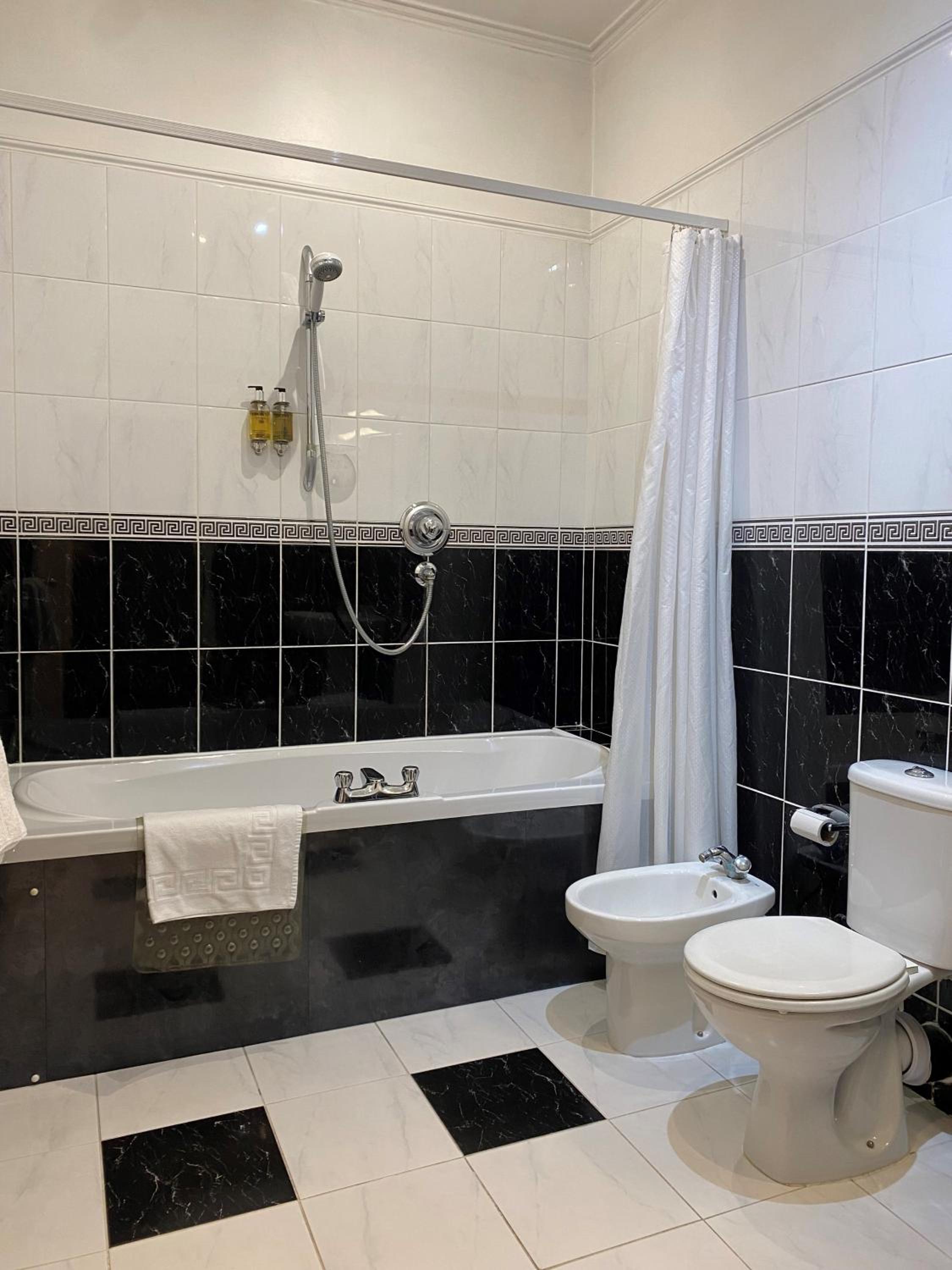 Feature Room photo 3