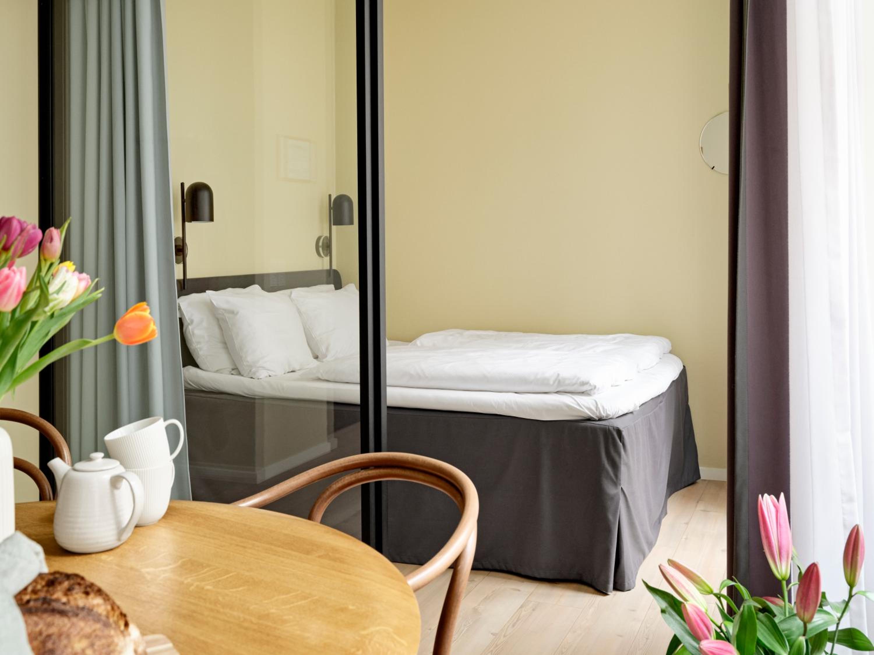One-Bedroom Apartment (4 Adults) thumbnail 6