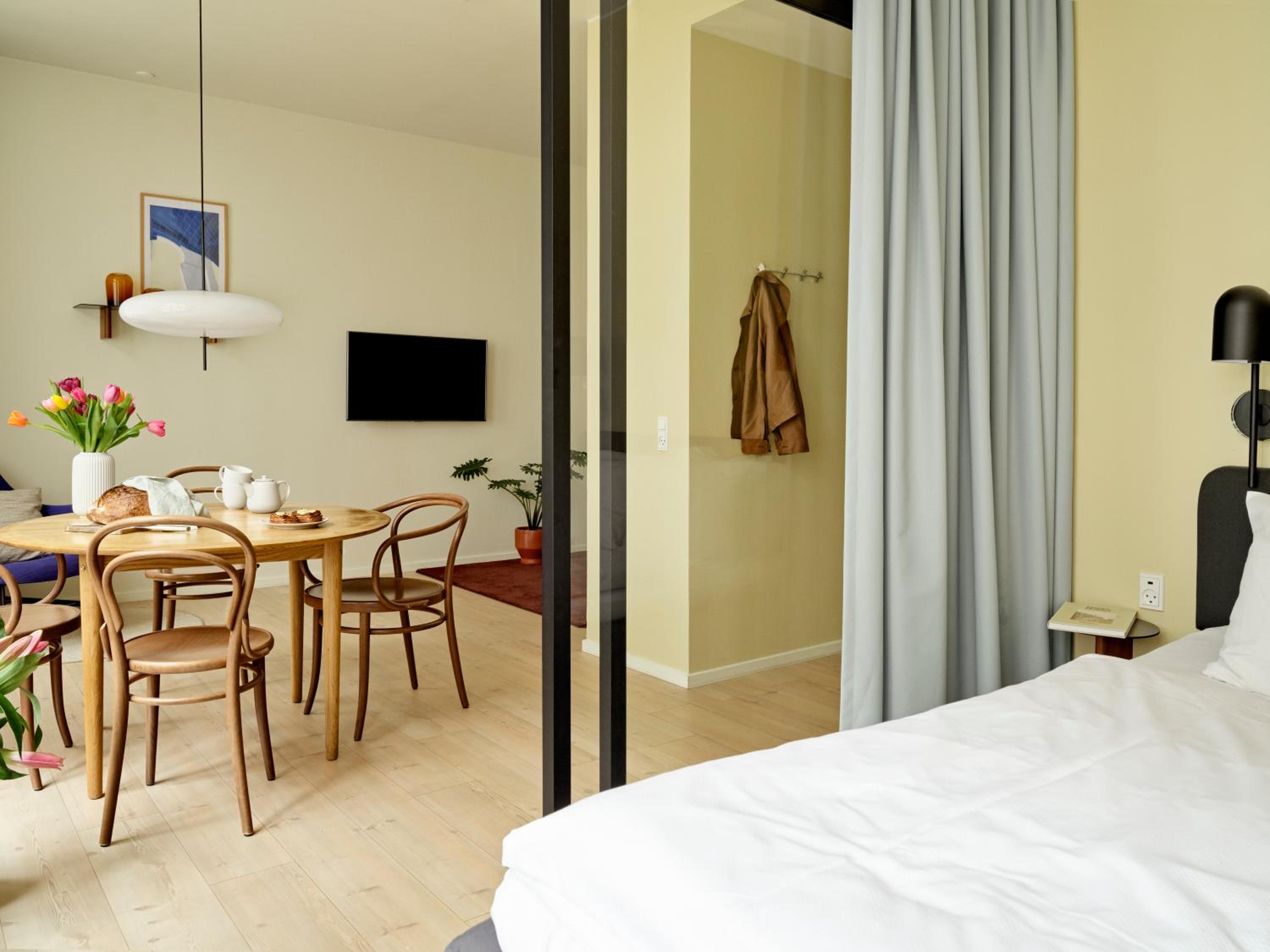 One-Bedroom Apartment (4 Adults)