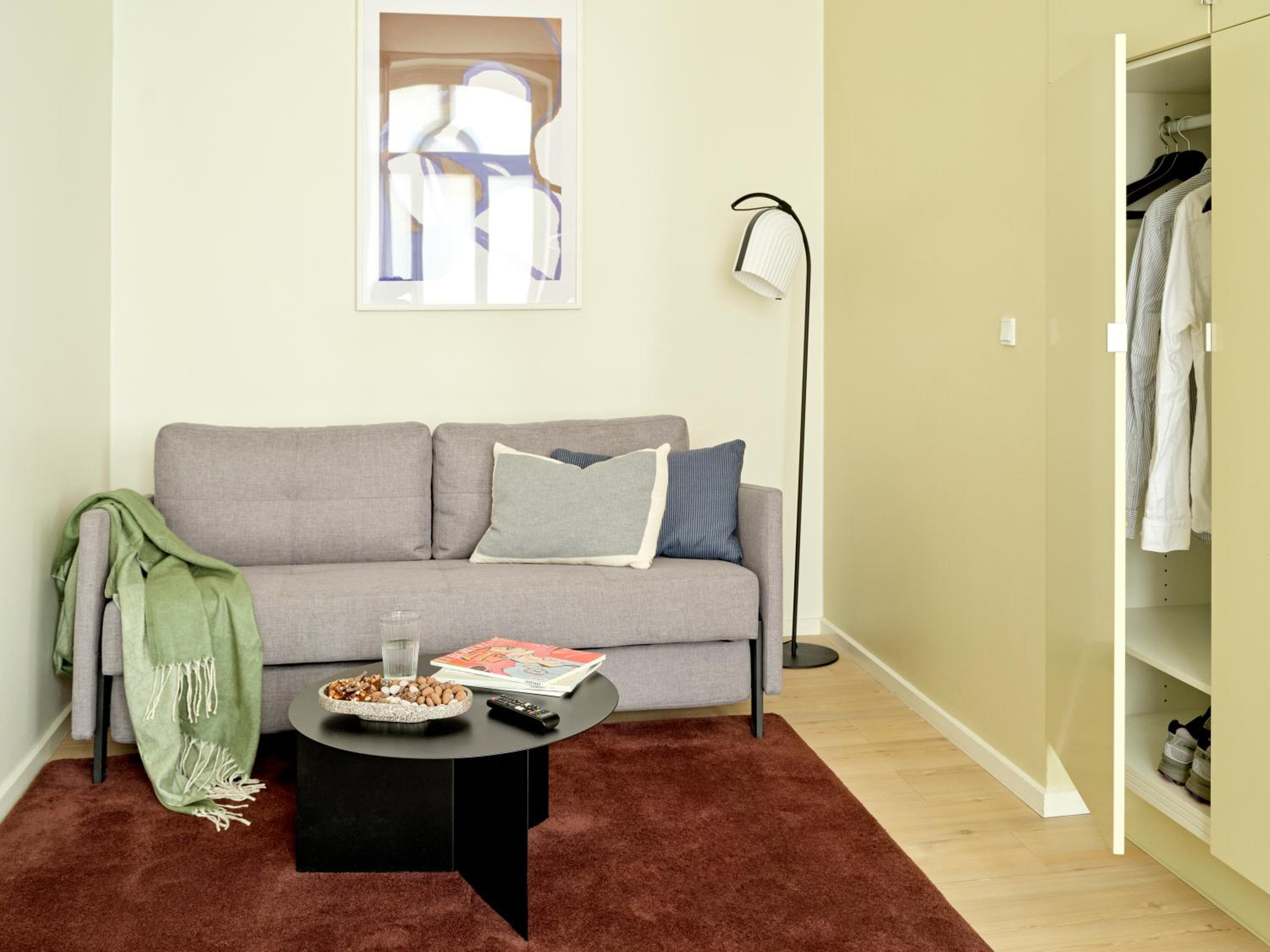 One-Bedroom Apartment (4 Adults) - Photo 9