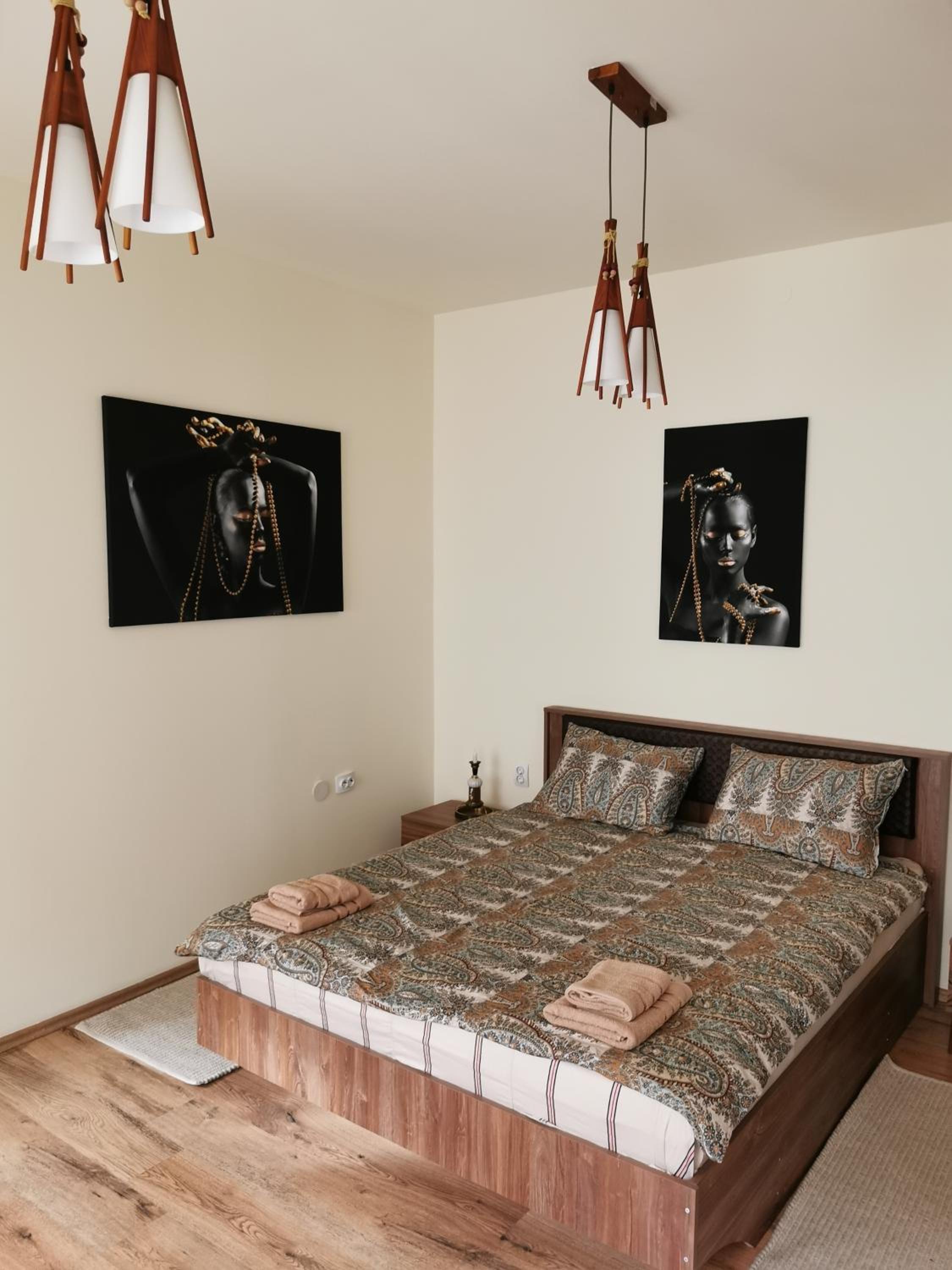 One-Bedroom Apartment photo 1