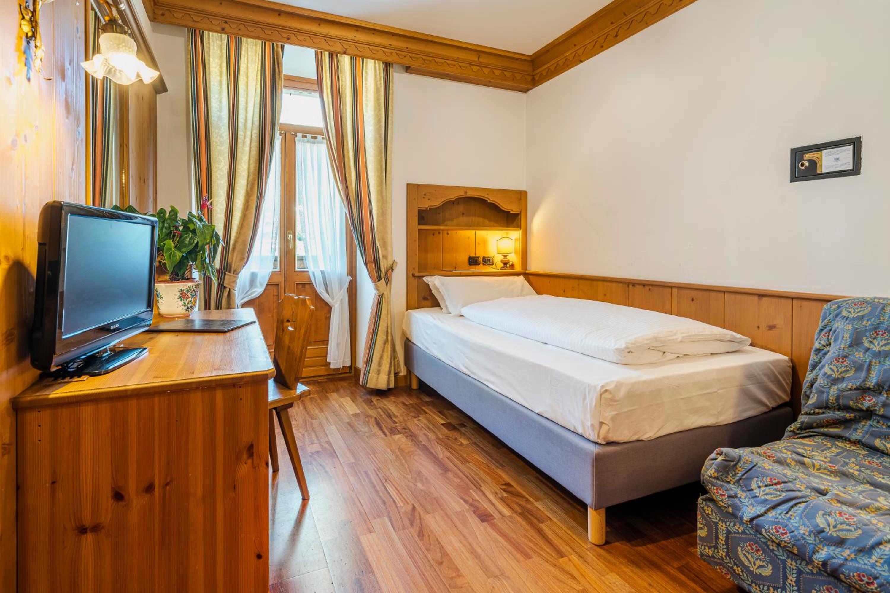 Single Room - Photo 1