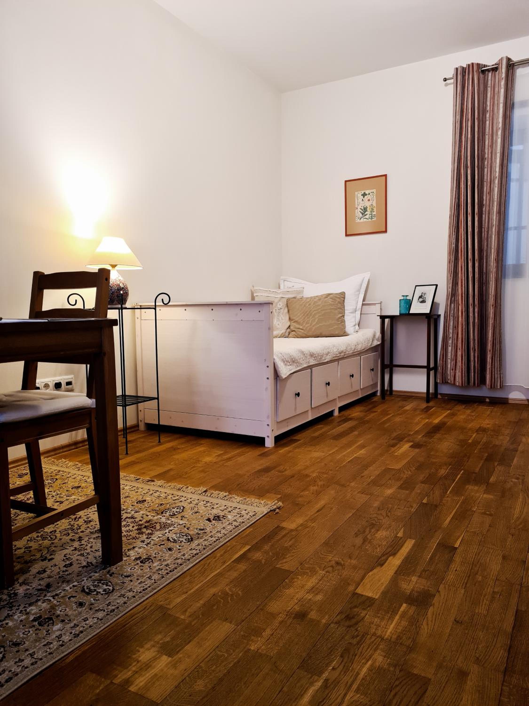 Apartment (3 Adults)