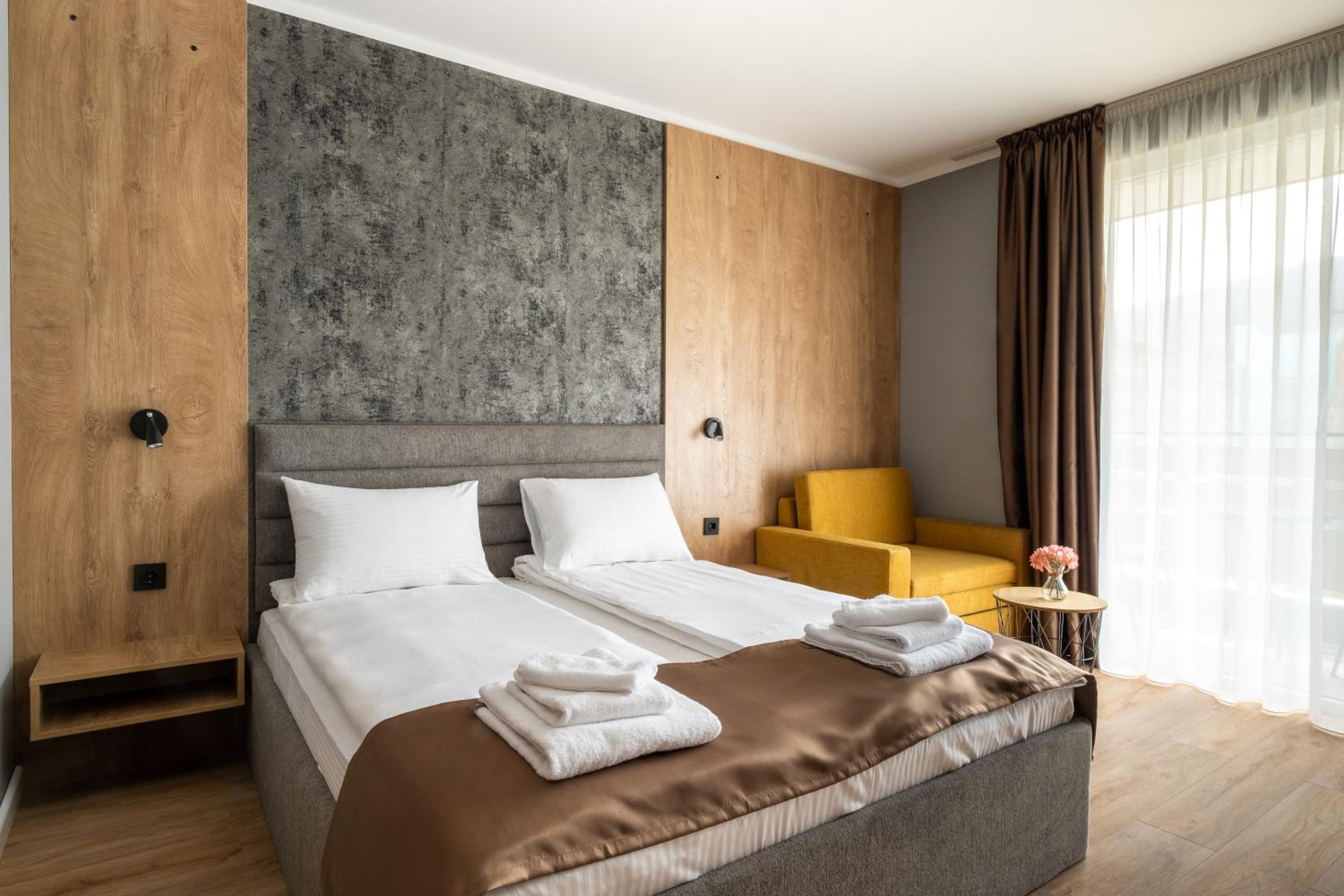 Deluxe Double Room with Extra Bed
