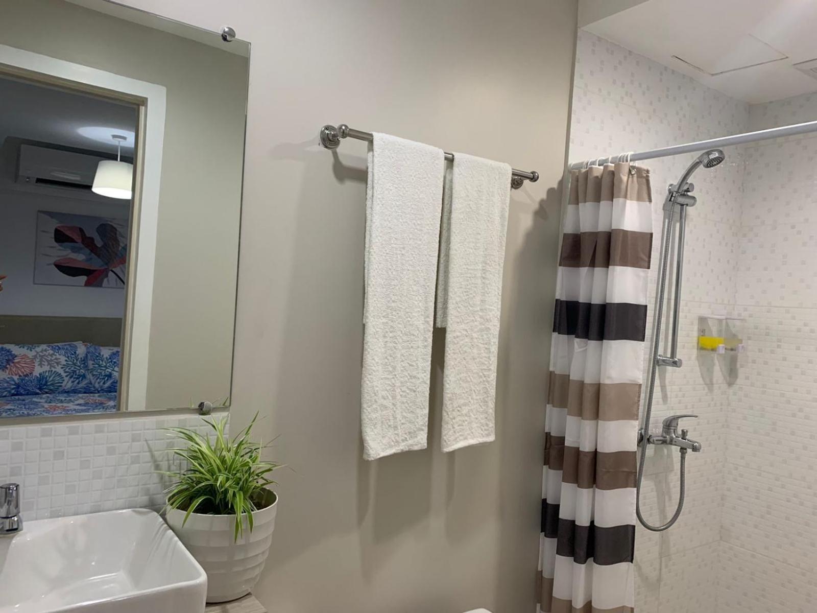 Standard Twin Room - Photo 3