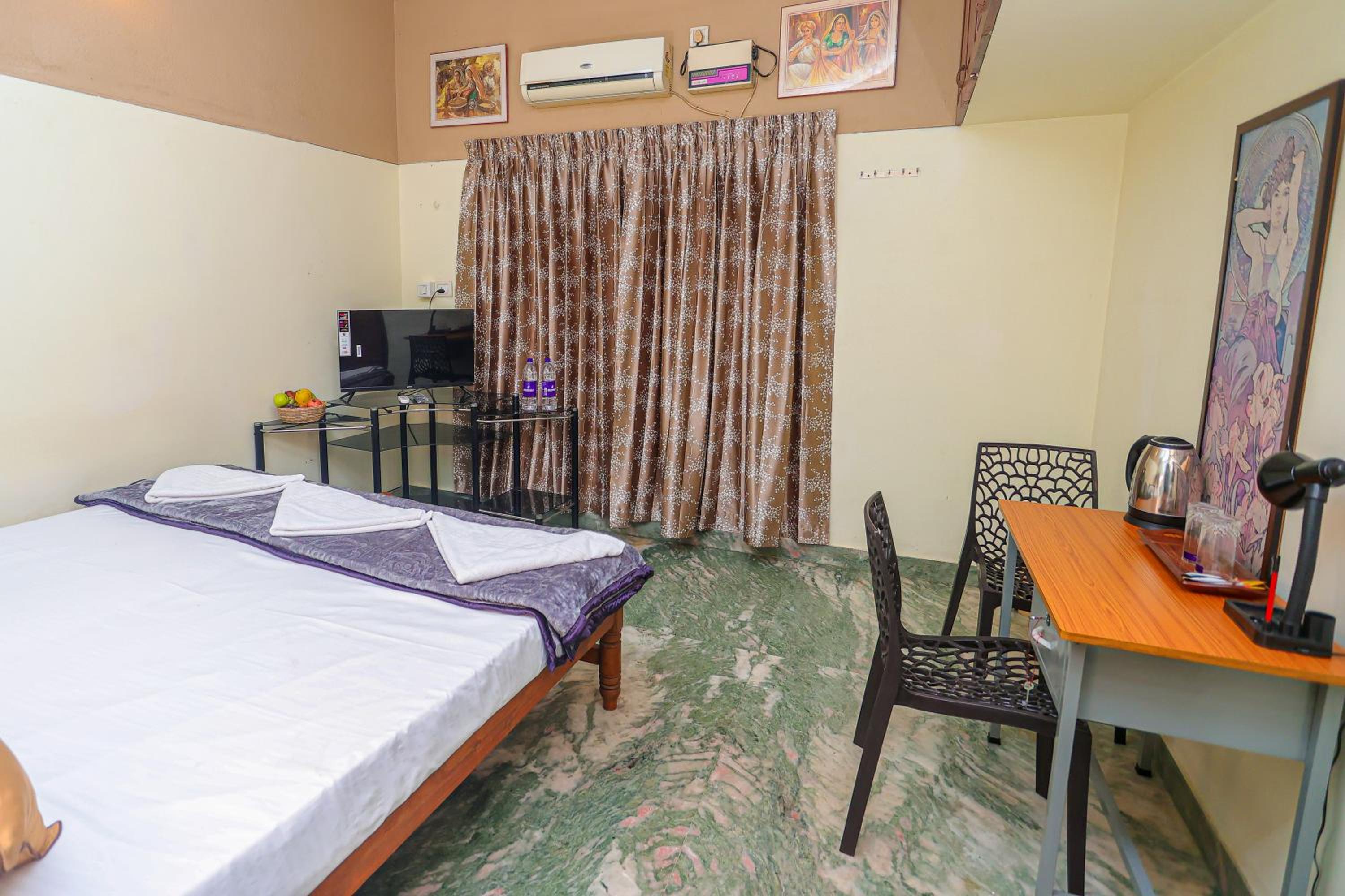 Triple Room with Private Bathroom photo 2