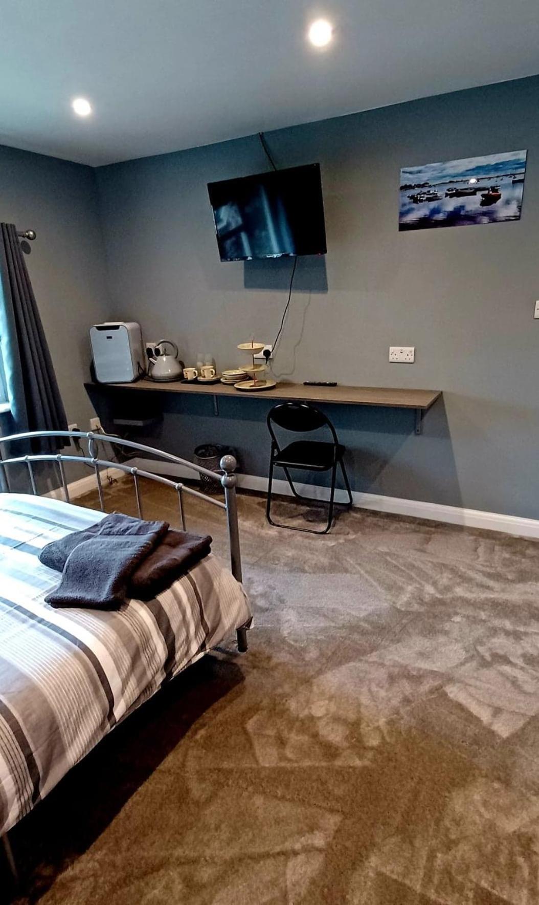 Deluxe Double Room with Shower photo 3