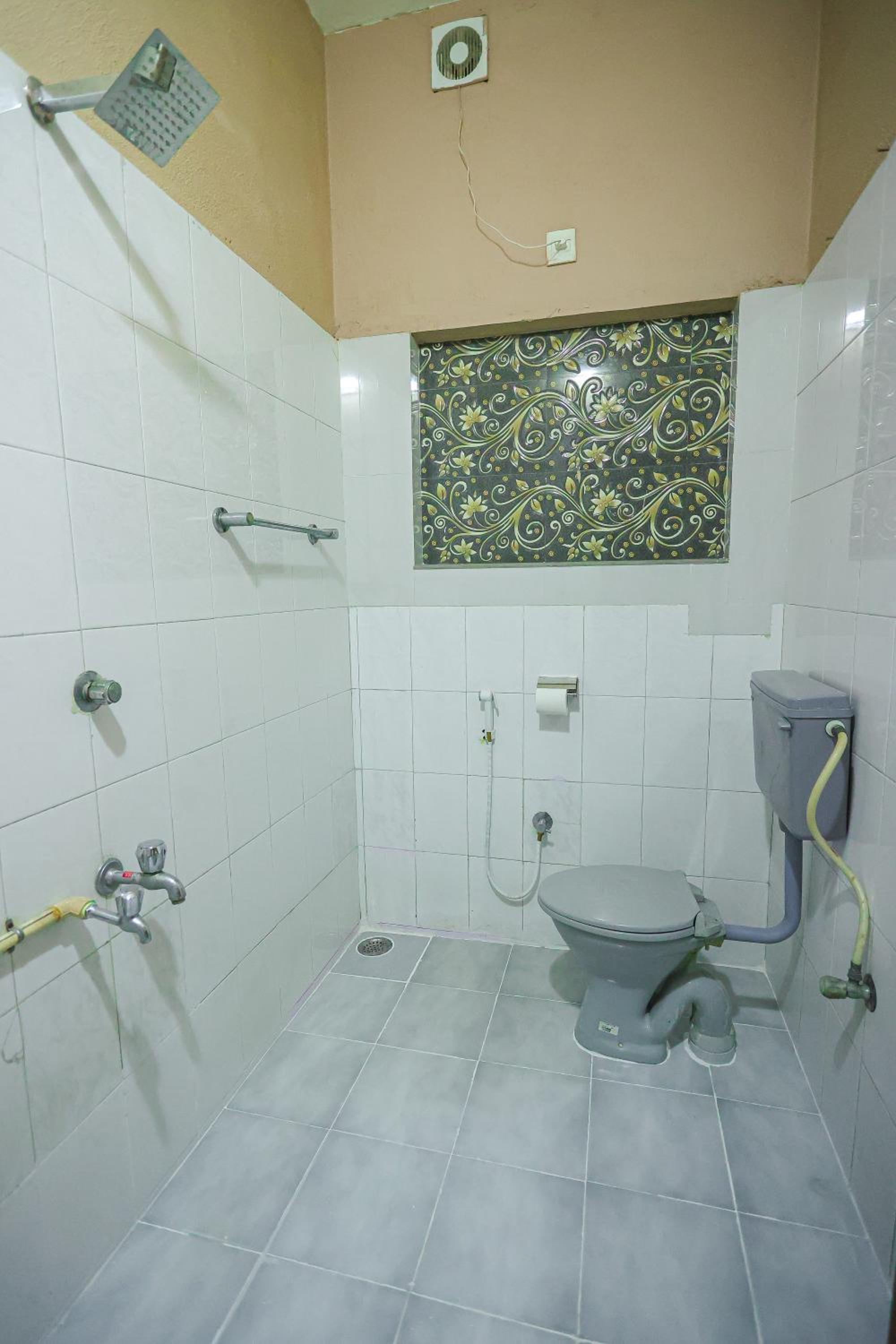 Triple Room with Private Bathroom photo 3