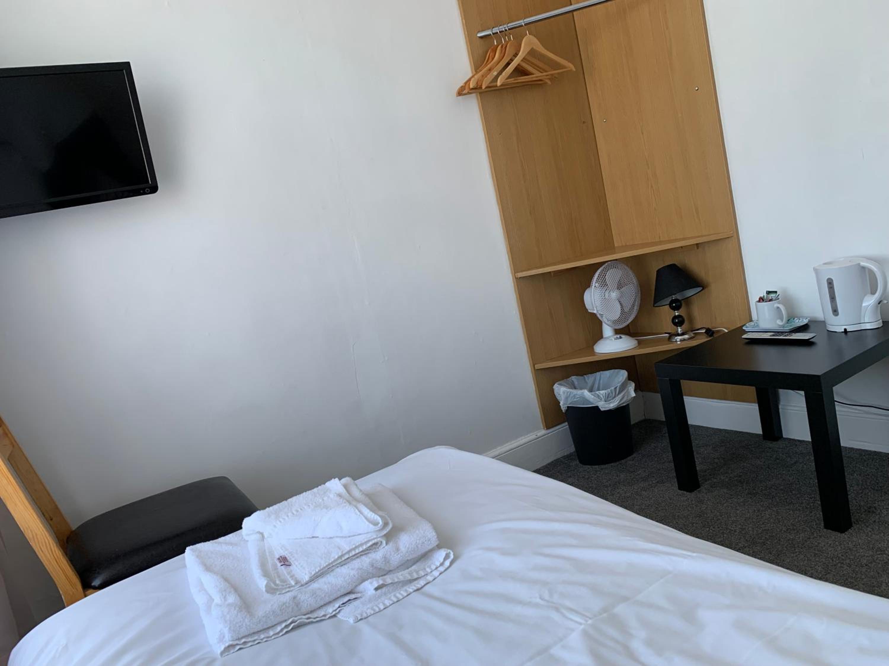 Single Room With Private External Bathroom photo 3