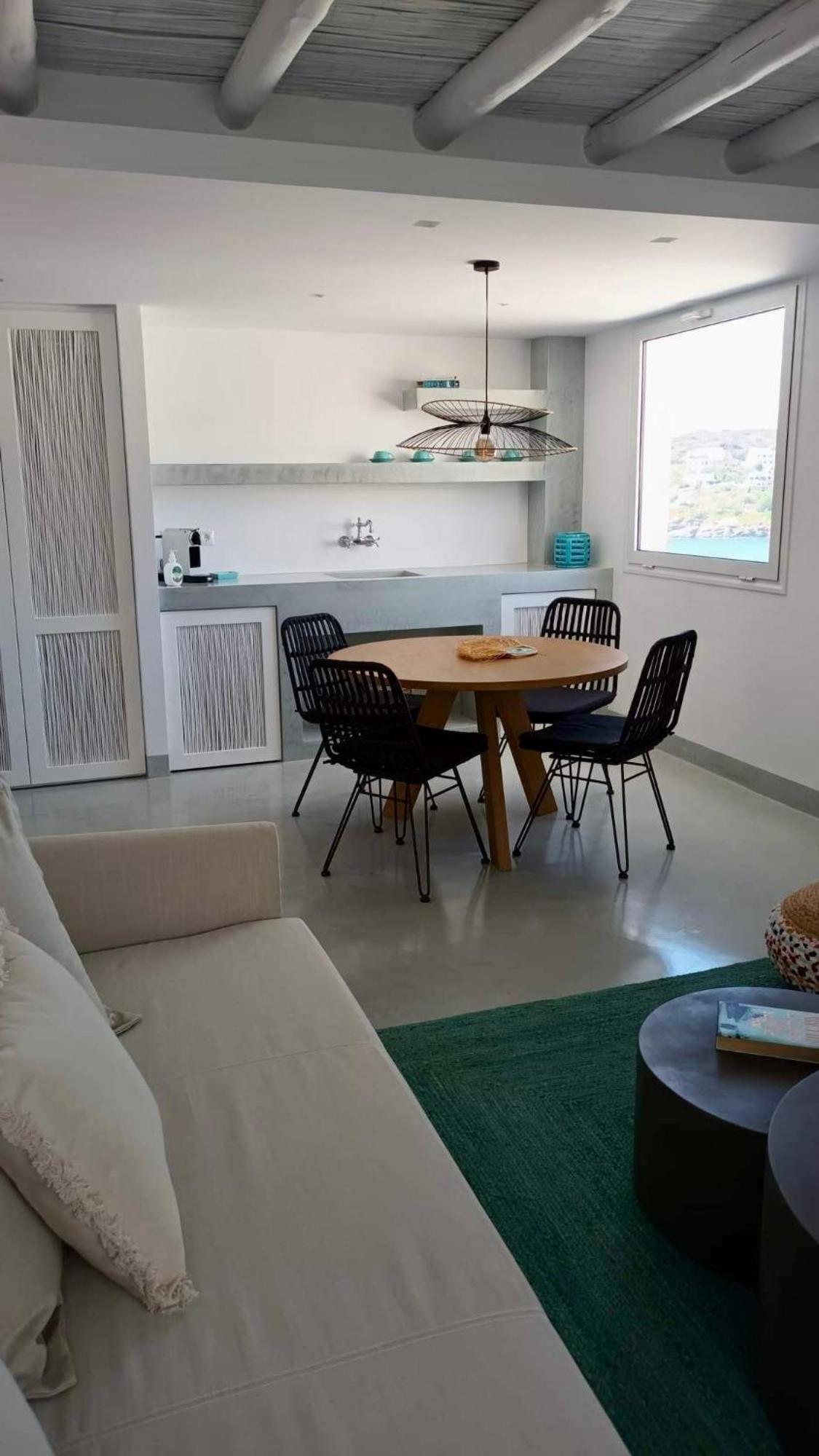 Deluxe Family Suite - Photo 6