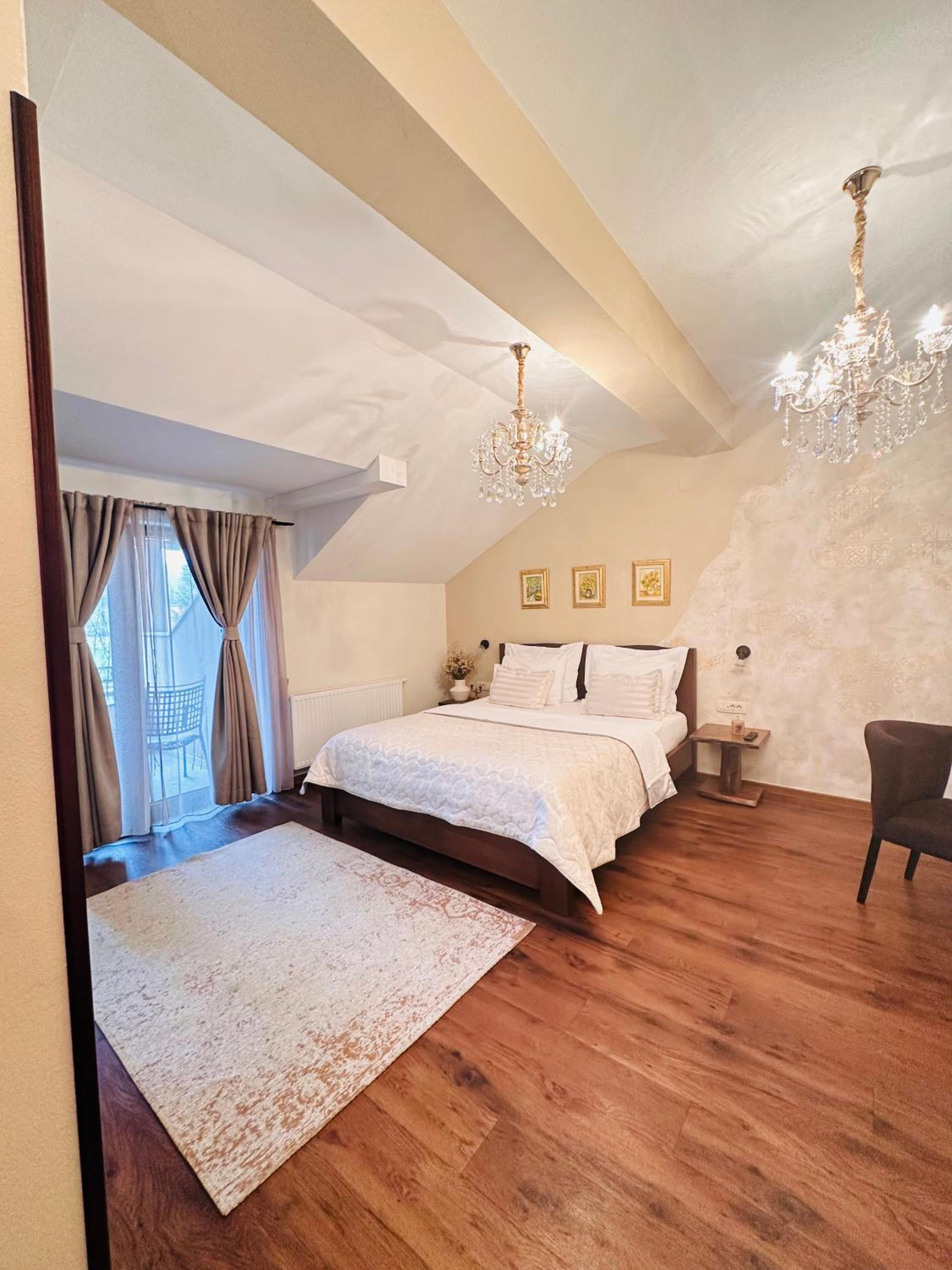 Superior King Room