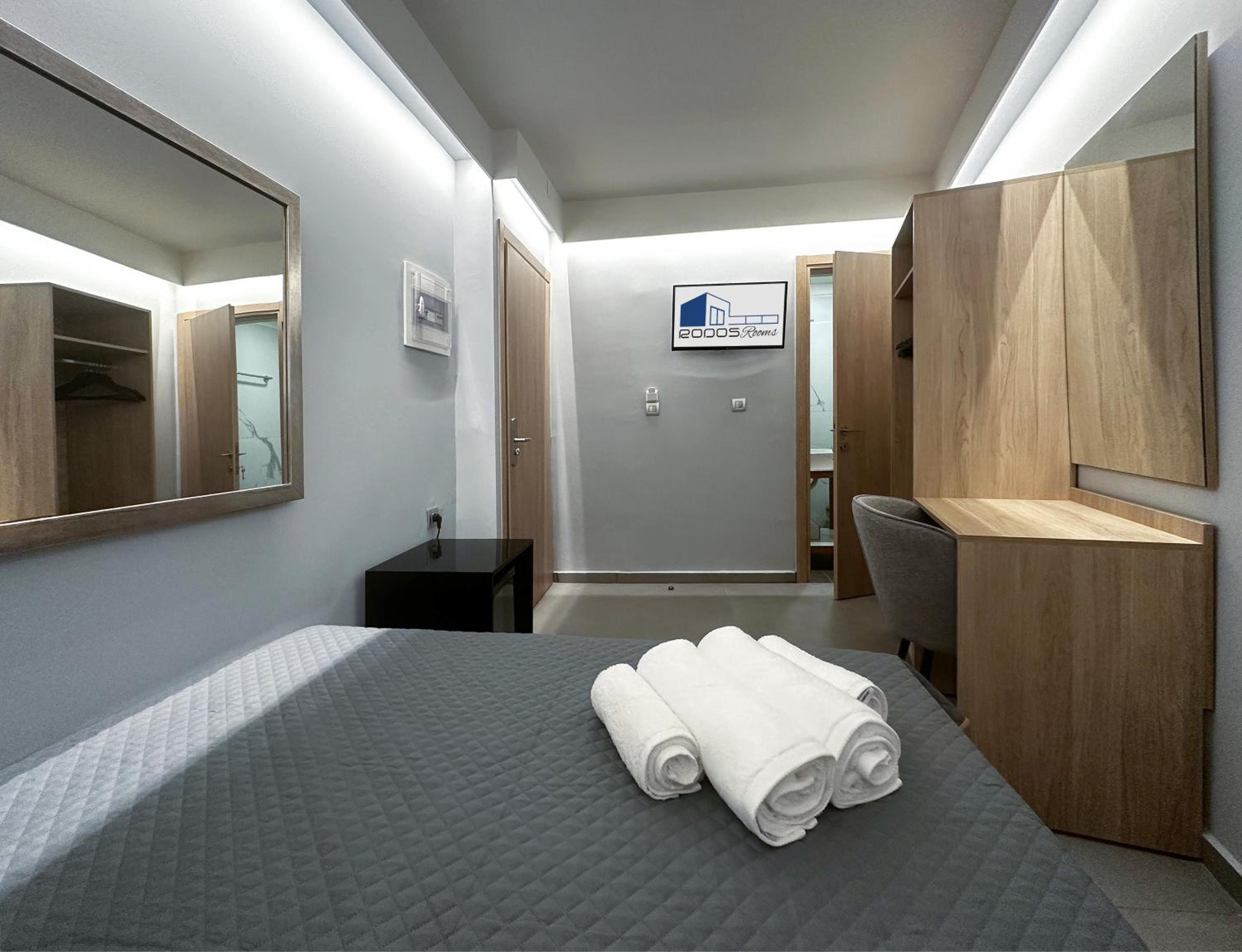 Budget Double Room photo 2