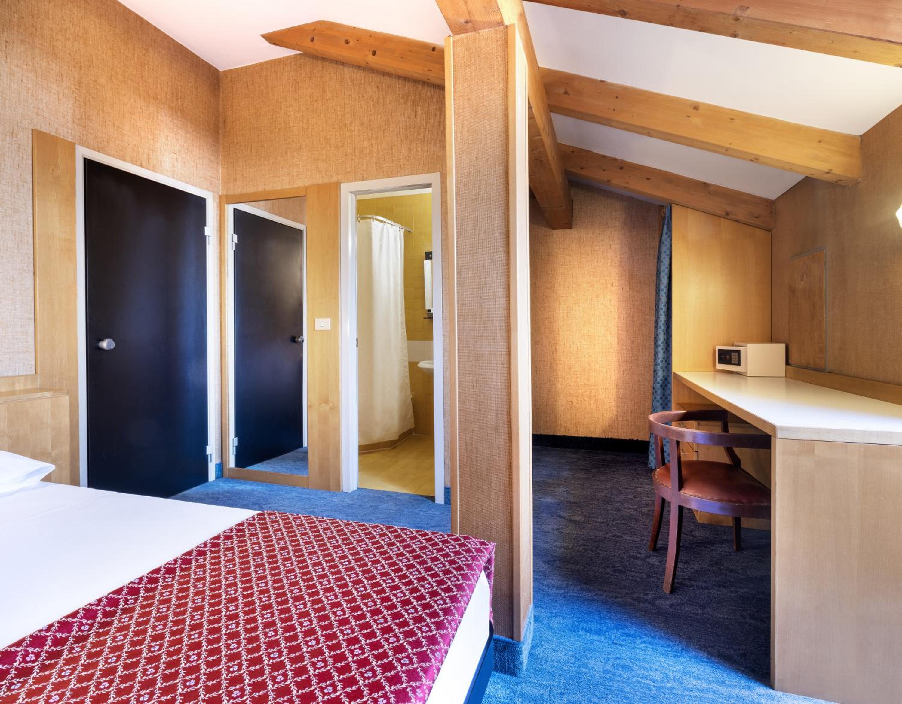 Queen Room - Photo 6