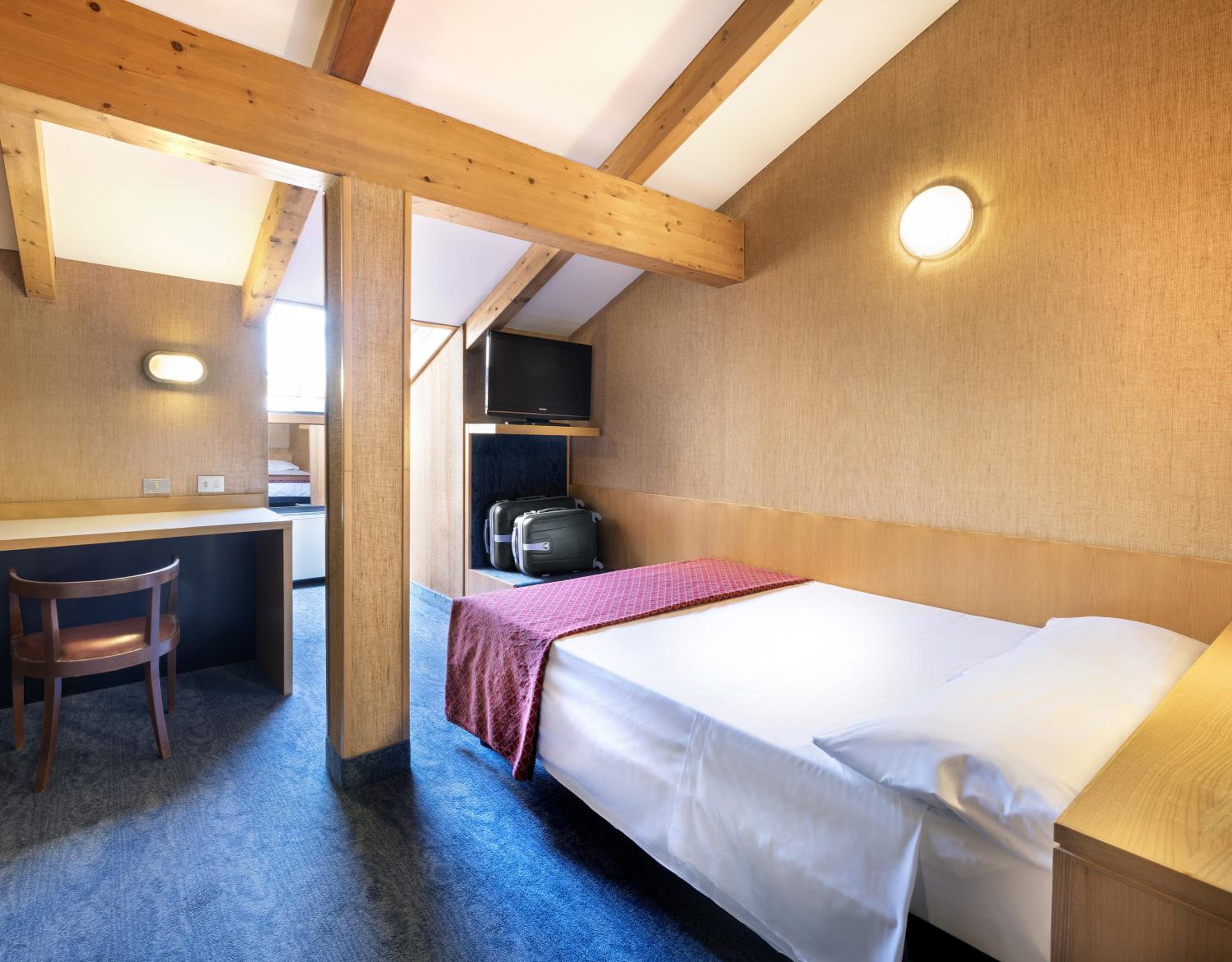 Queen Room - Photo 2