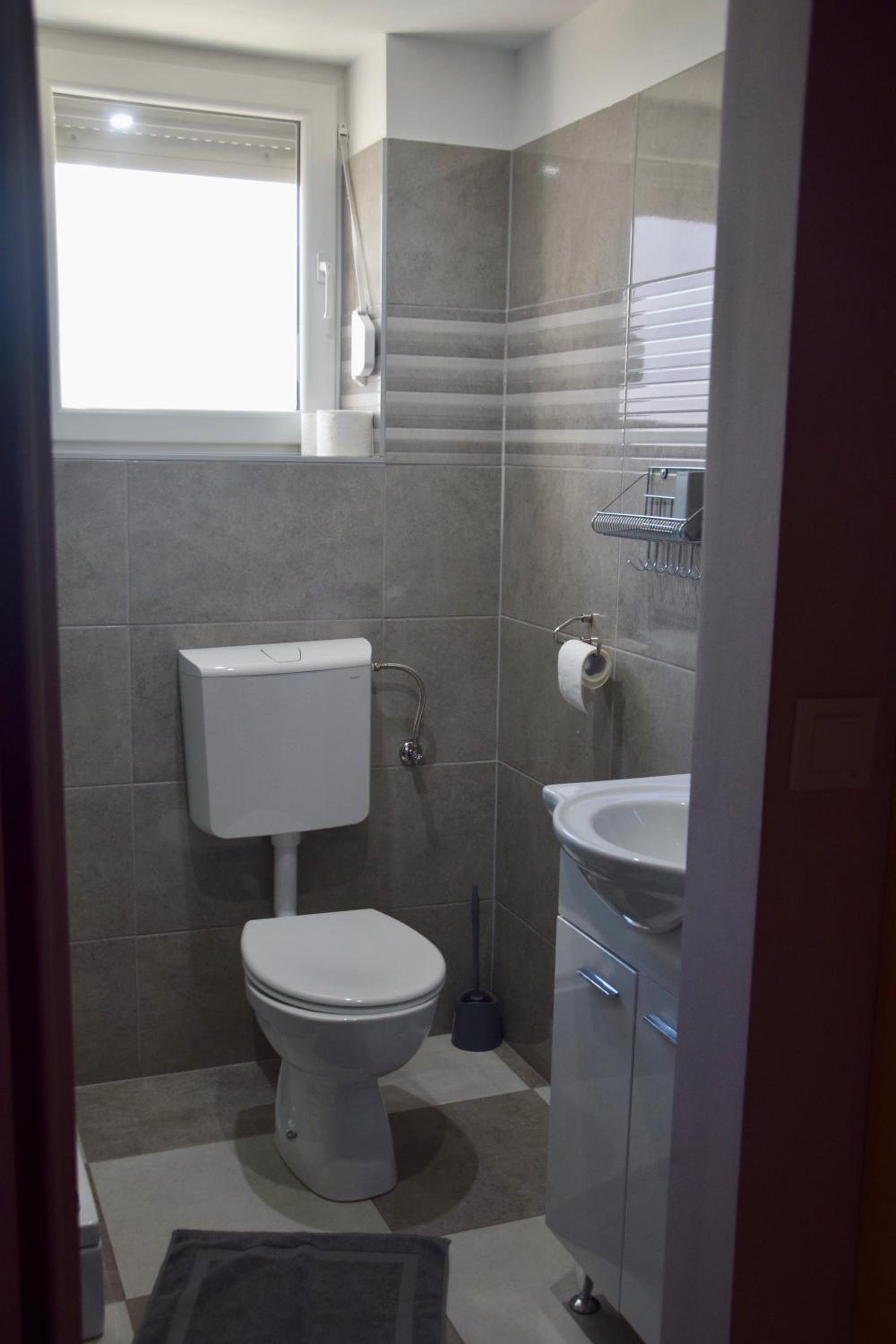 Apartment - Photo 32