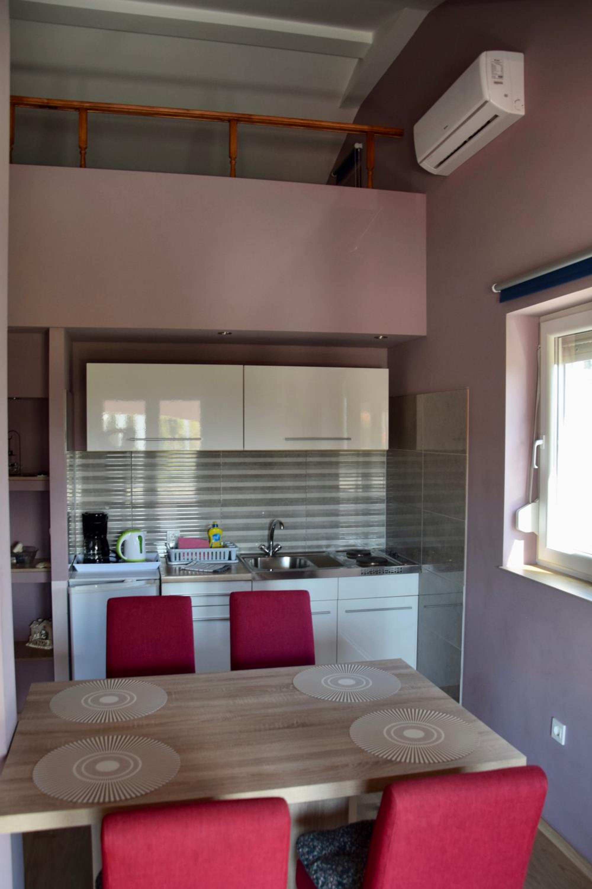 Apartment - Photo 23
