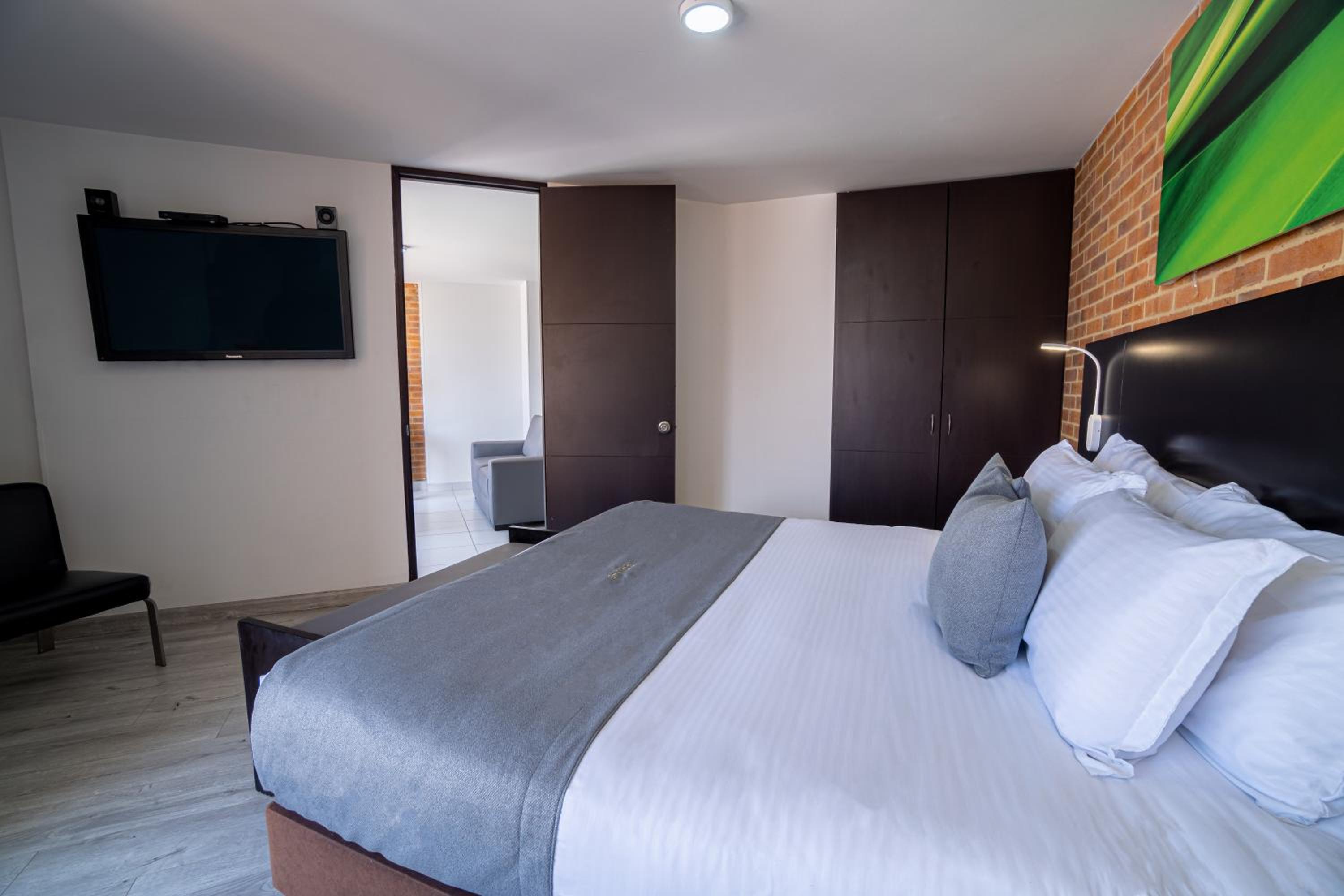 Hemma Bogotá Chapinero Premium Suites Hotel — photo 42