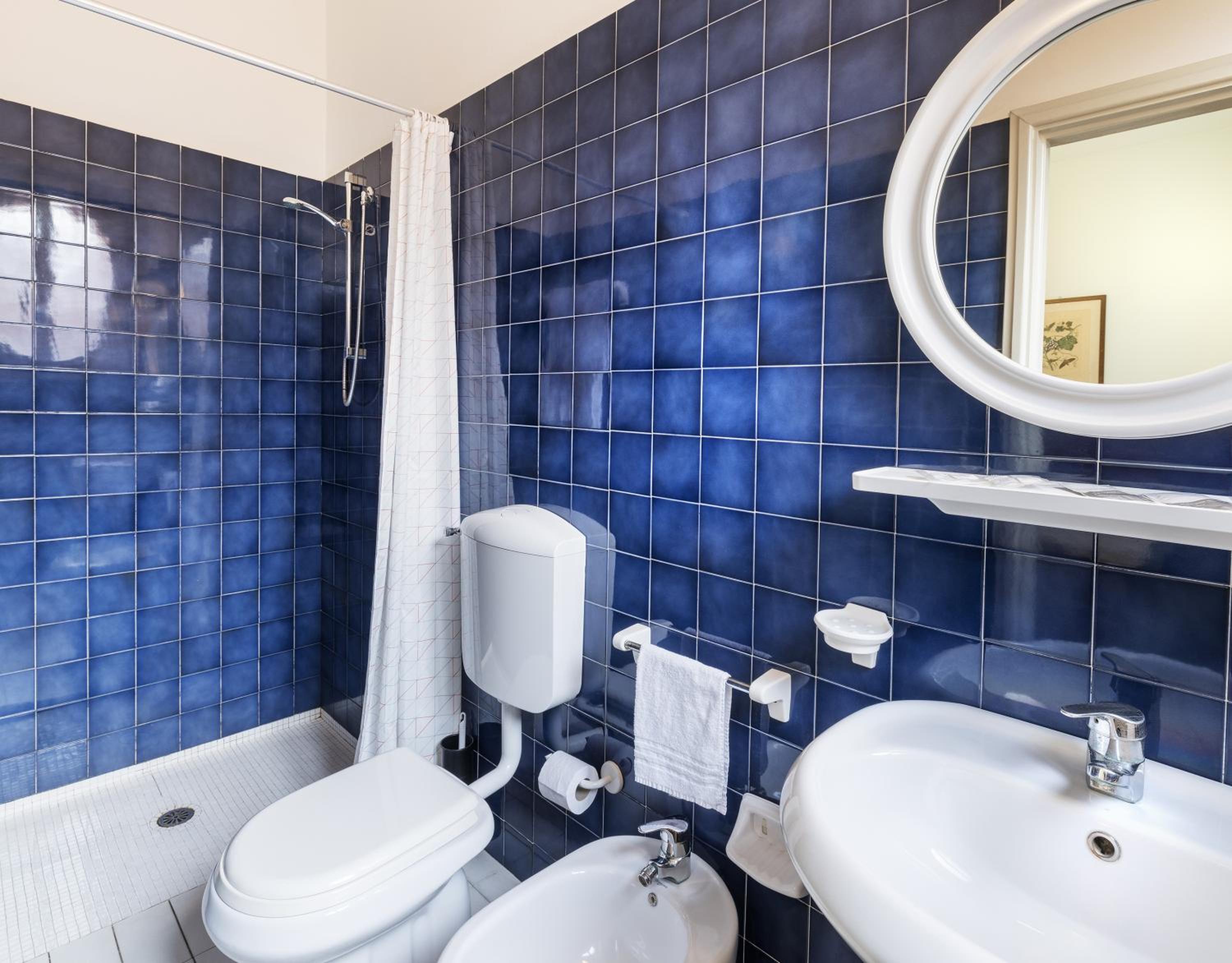 Double Or Twin Room - Photo 6