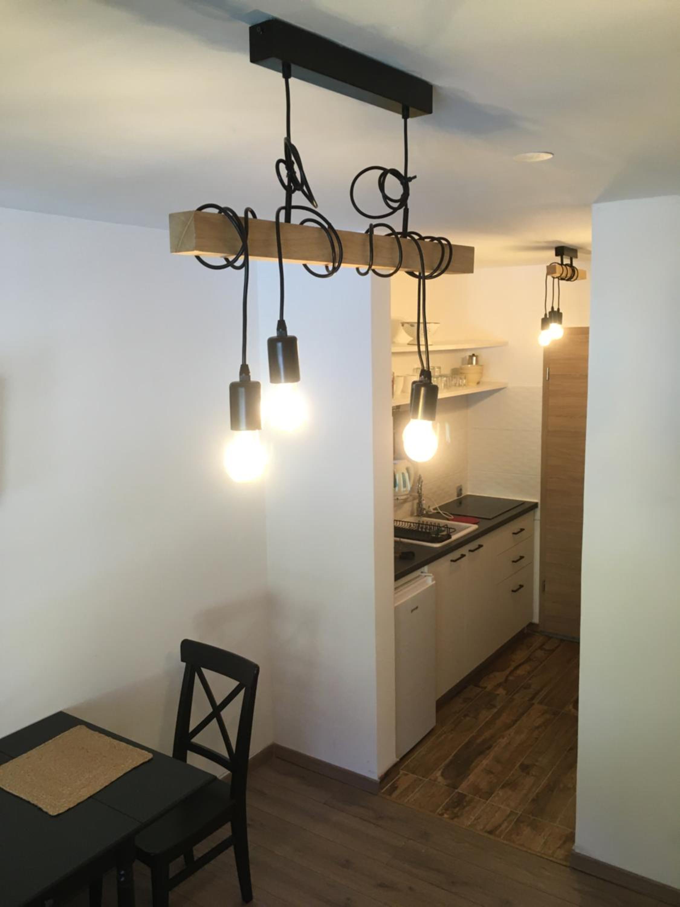 Studio Apartment with Balcony - Photo 8