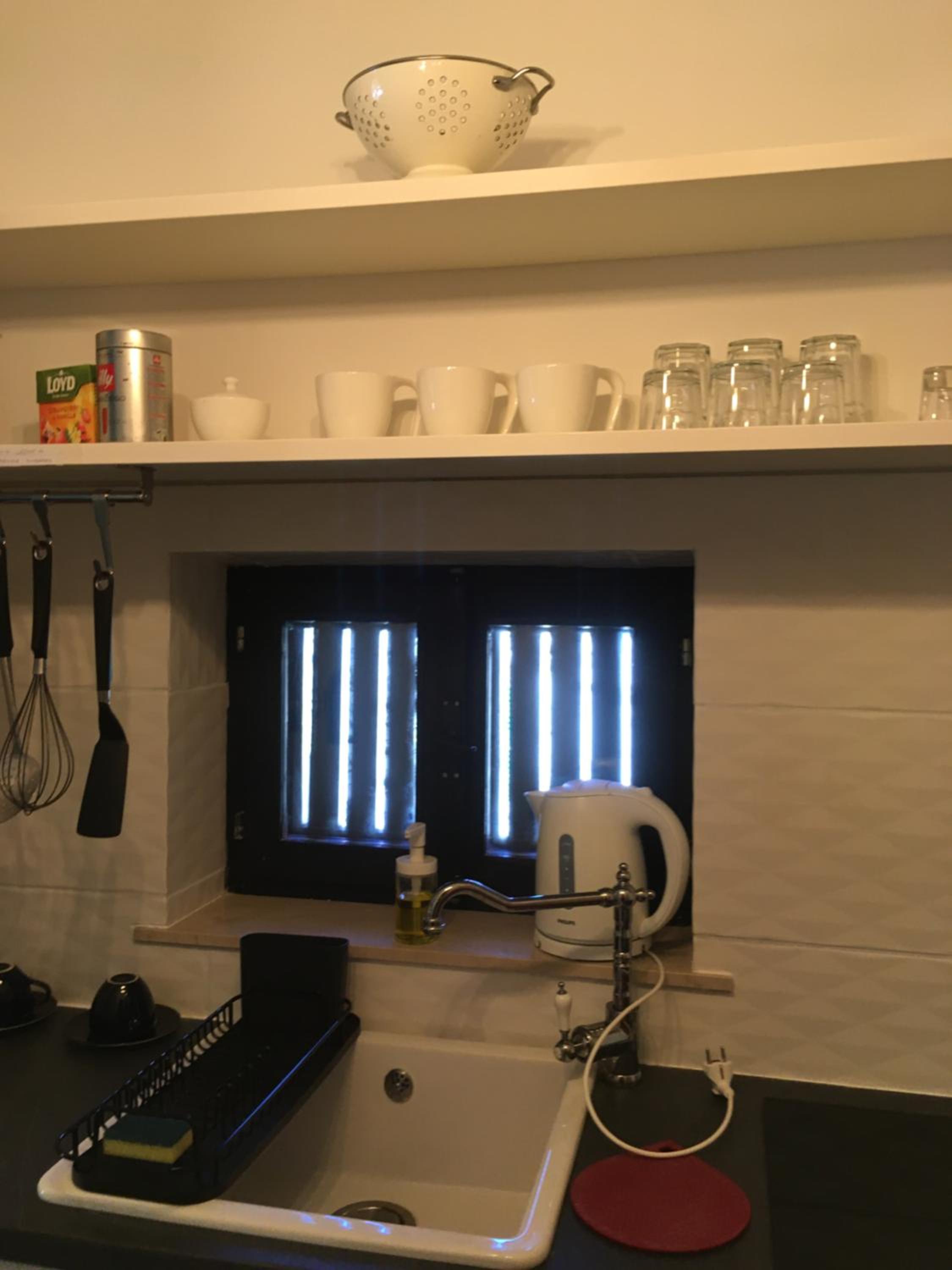 Studio Apartment with Balcony - Photo 15