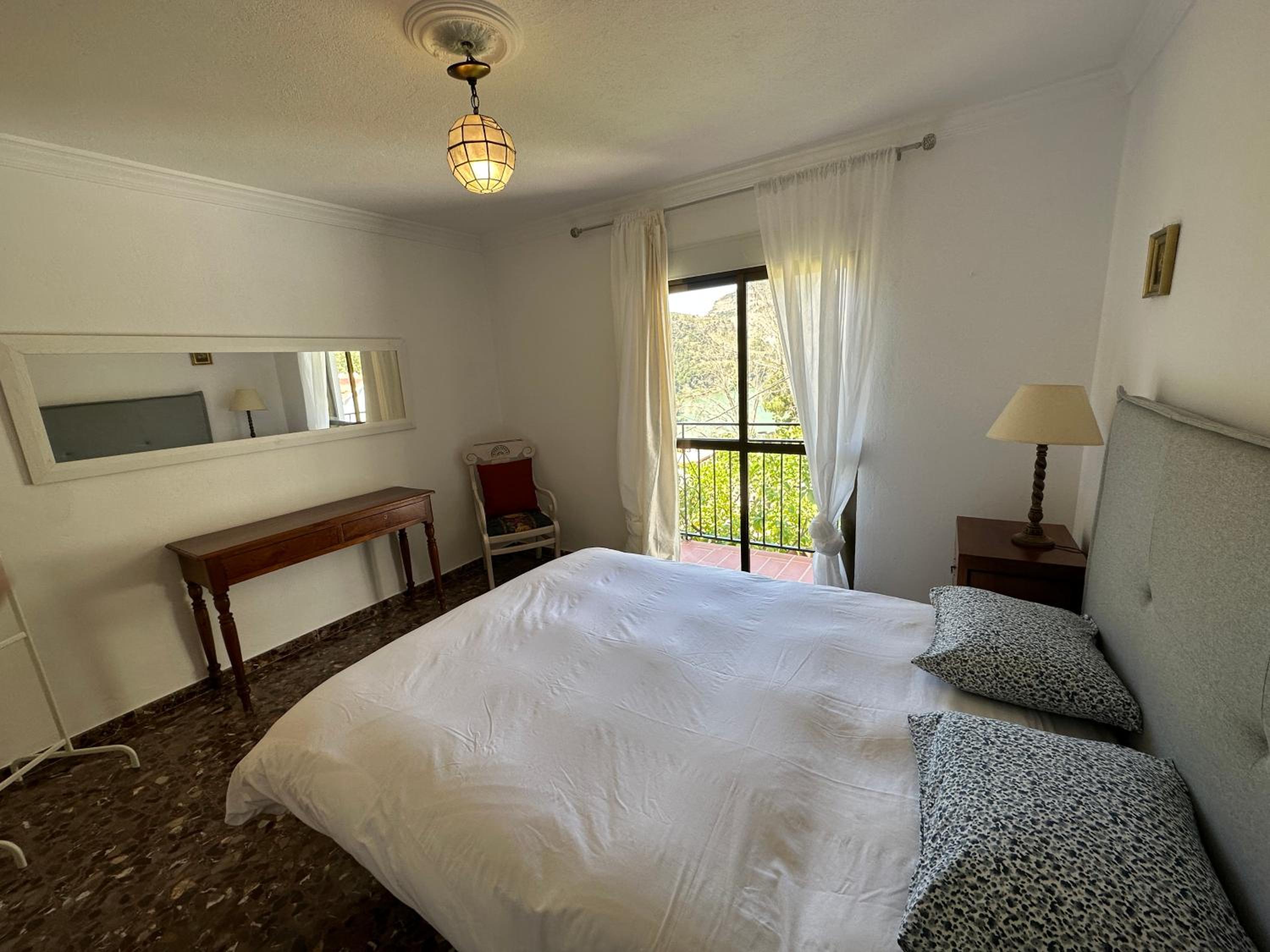 Two-Bedroom Apartment - Photo 12