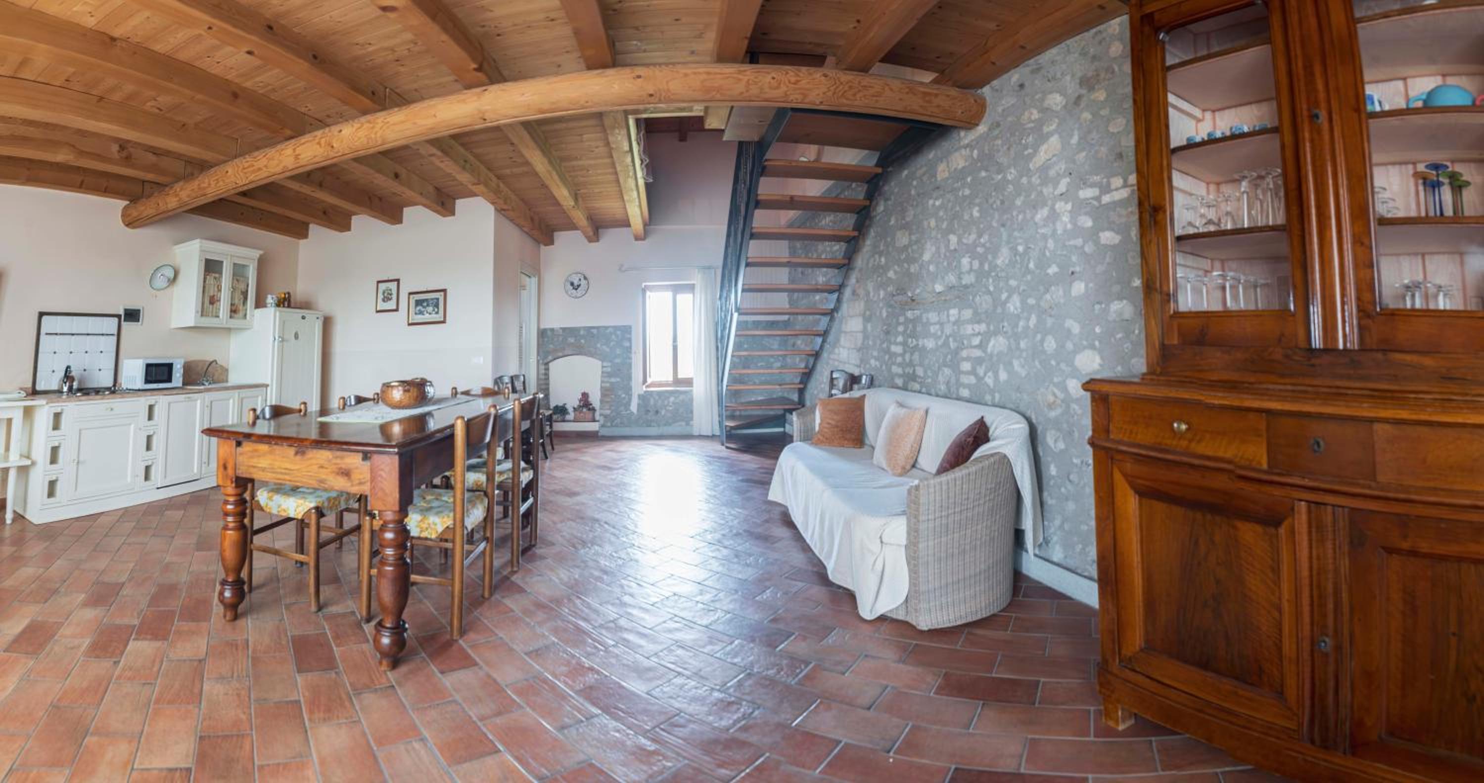 Maisonette - Photo 1