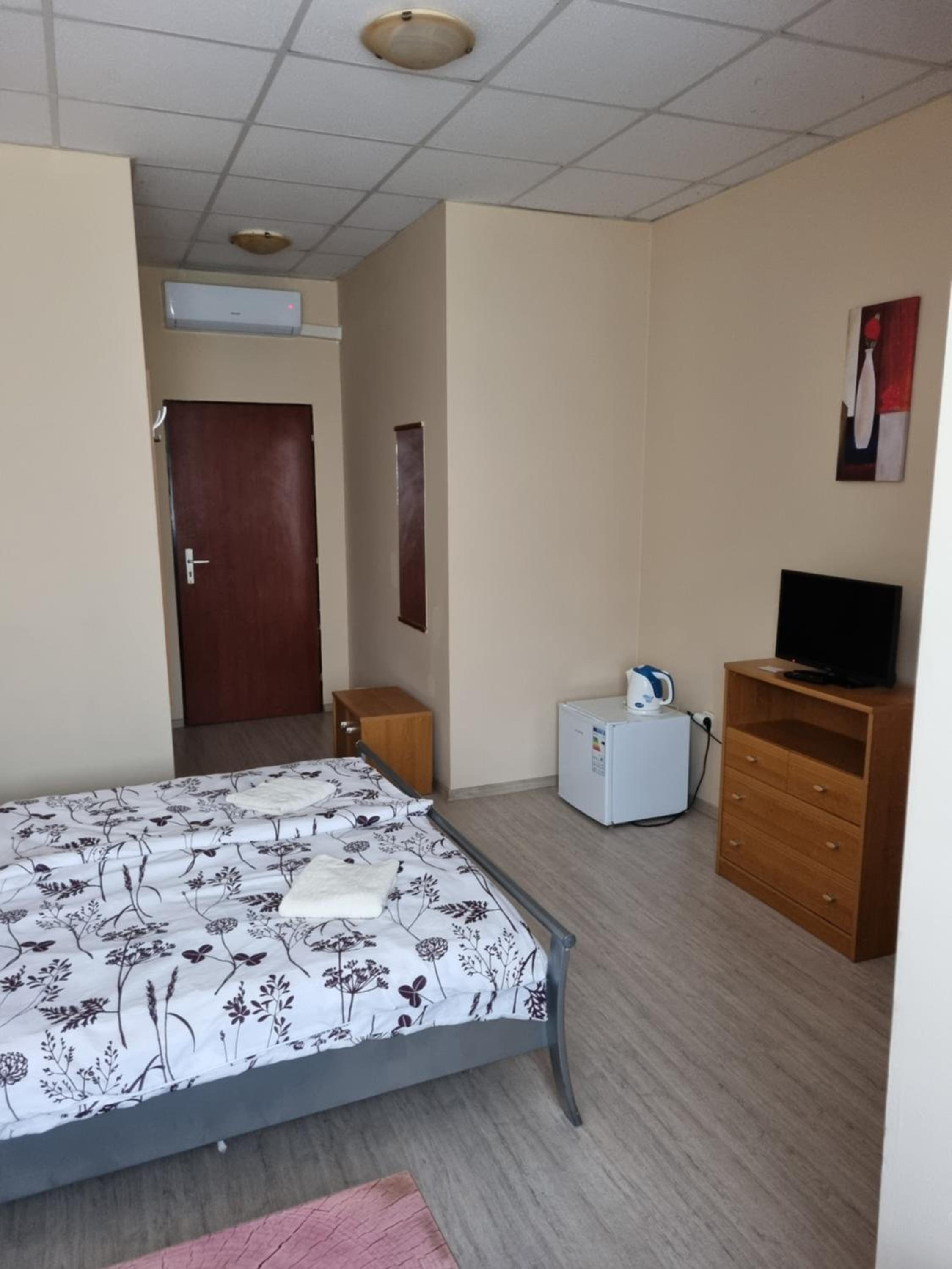 Economy Double Room - Photo 7