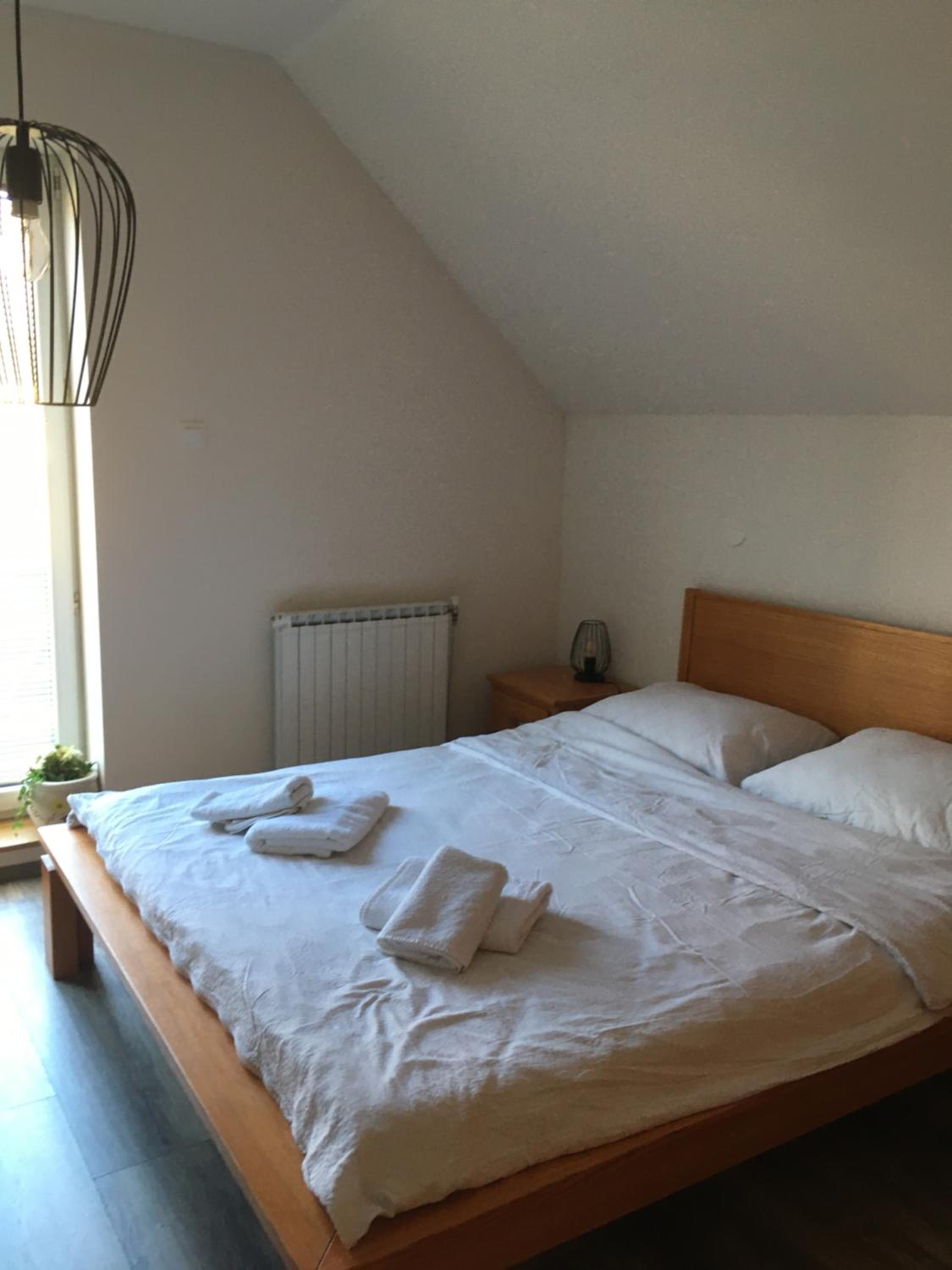 One-Bedroom Apartment with Balcony - Photo 3