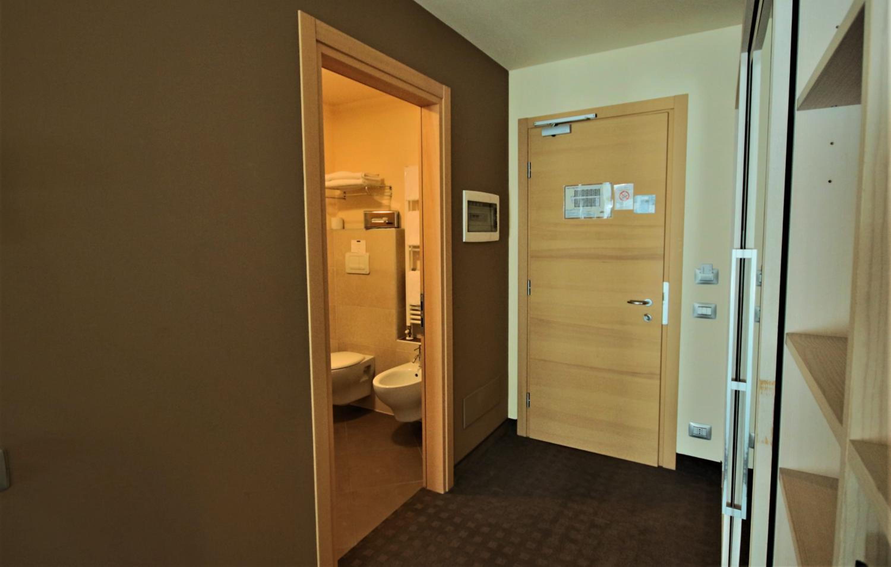 Double Or Twin Room photo 2