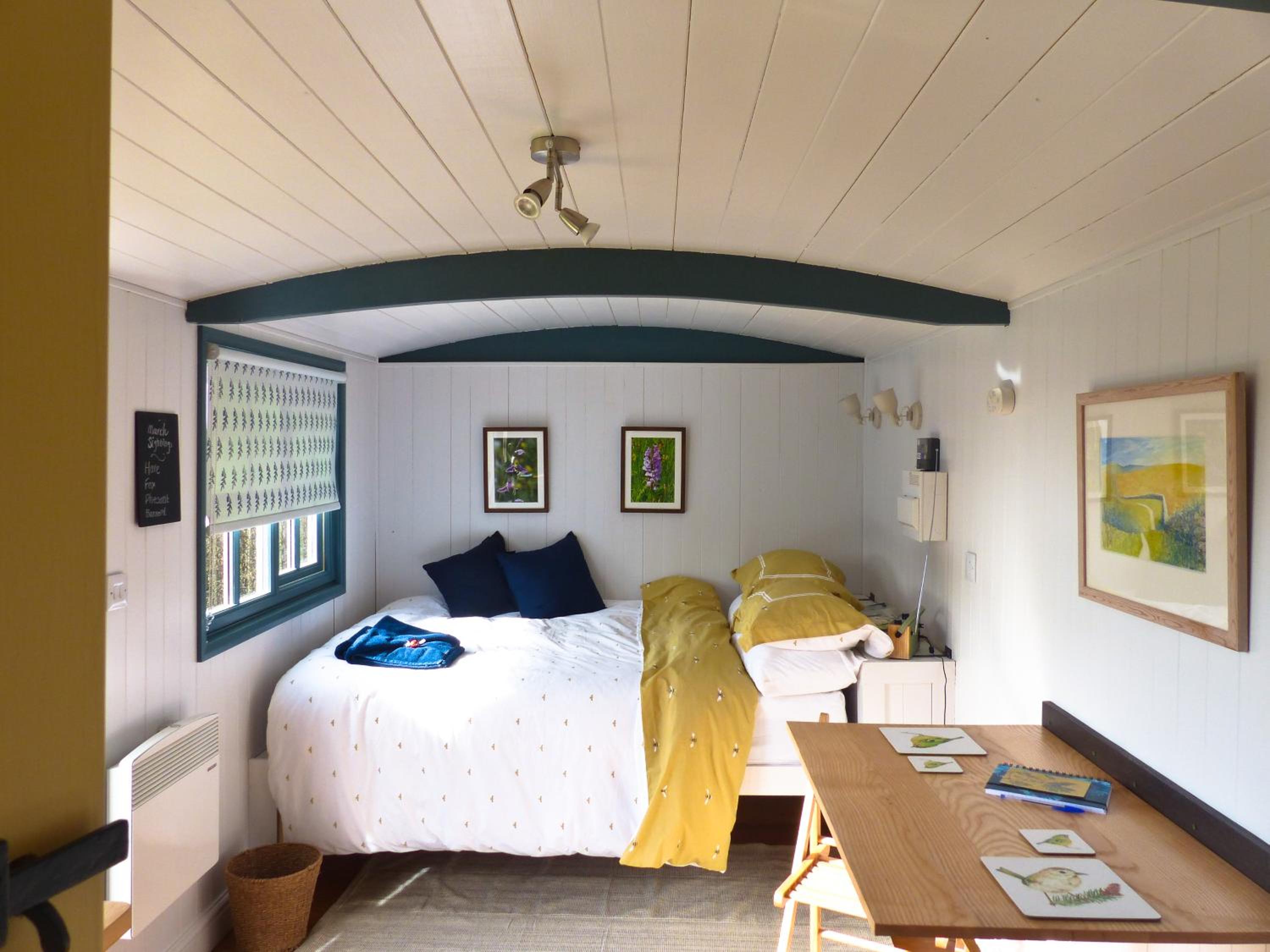 Double Room with Private Bathroom photo 1
