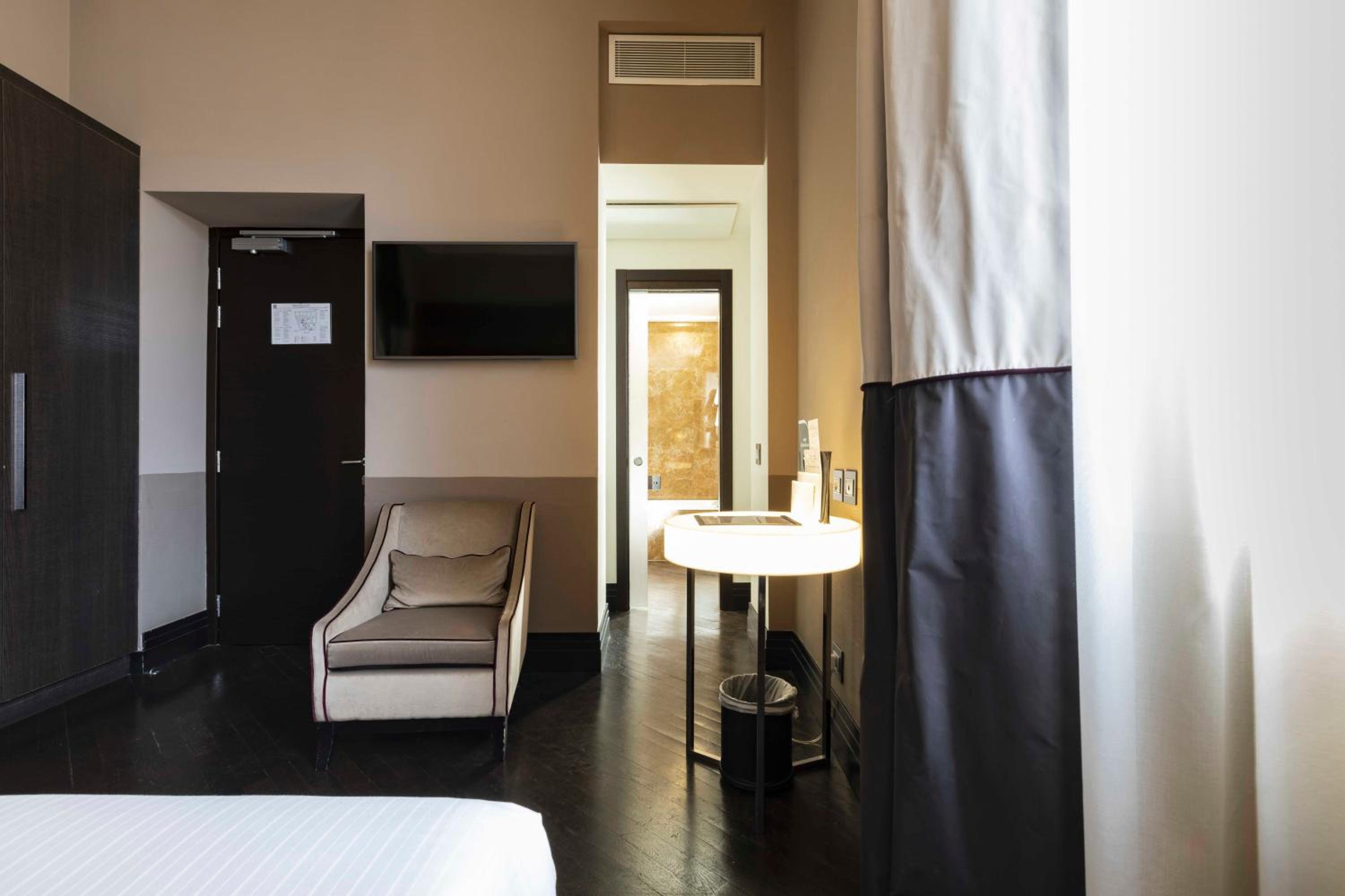 Classic Double or Twin Room photo 3