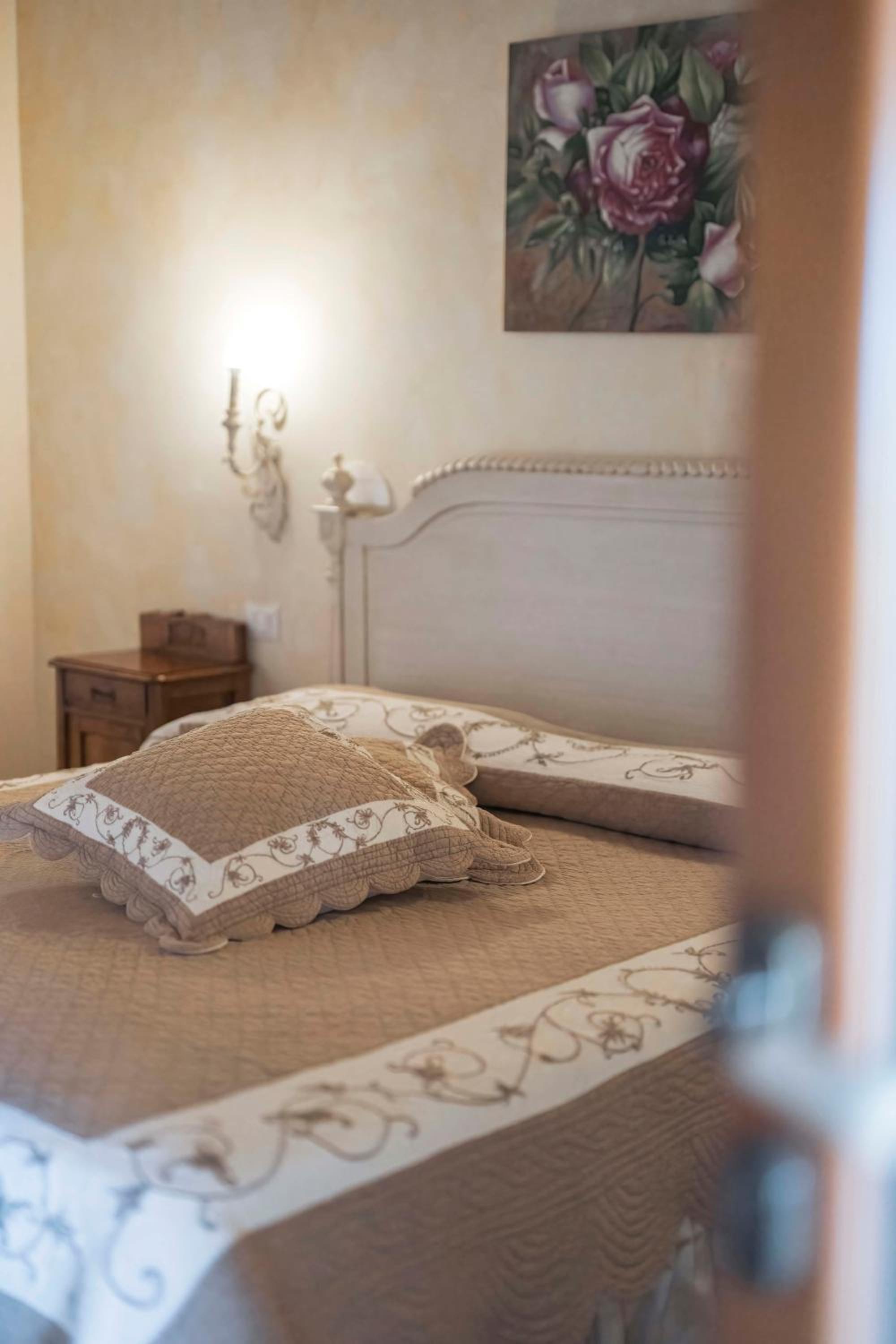 Double Room - Photo 2