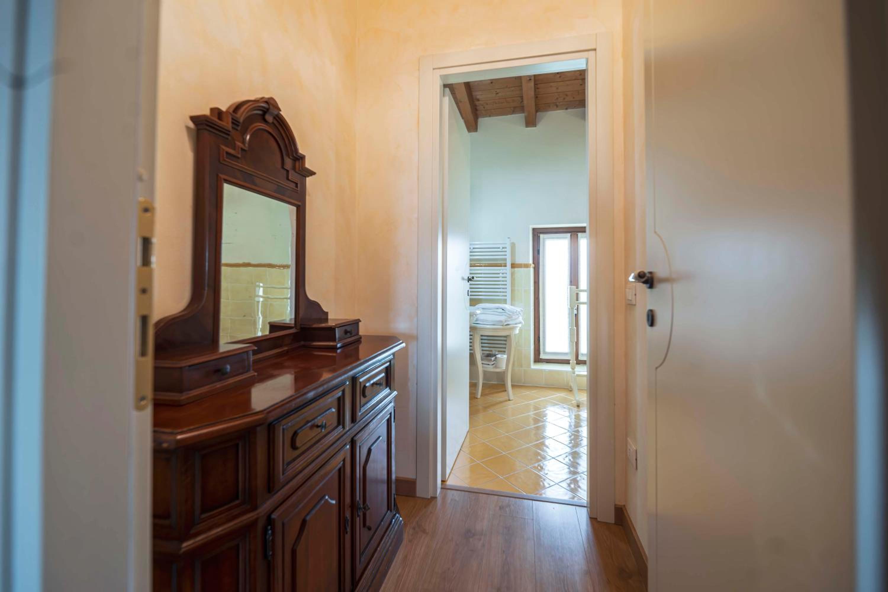 Double Room - Photo 15