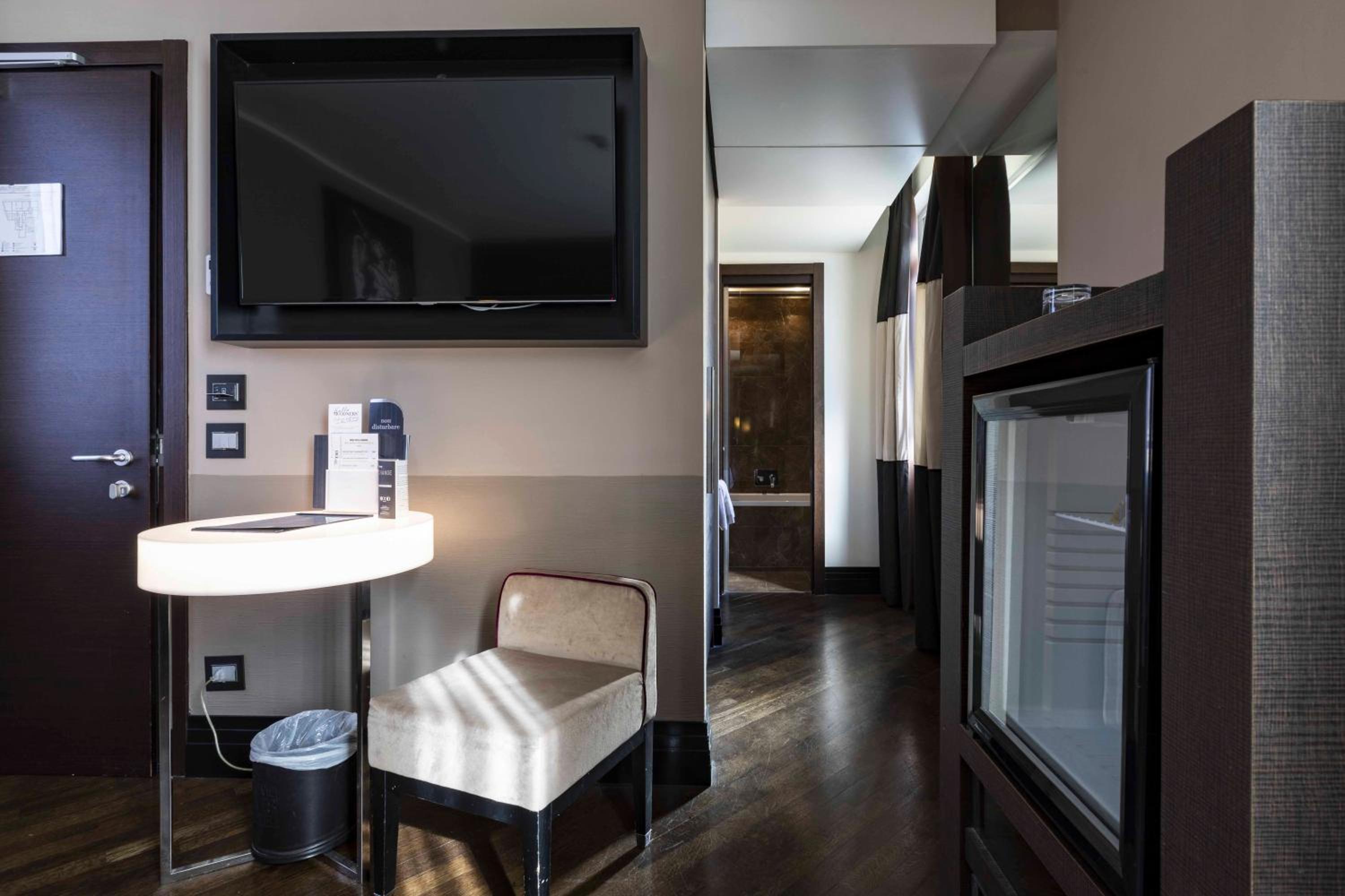 Superior Double or Twin Room photo 3