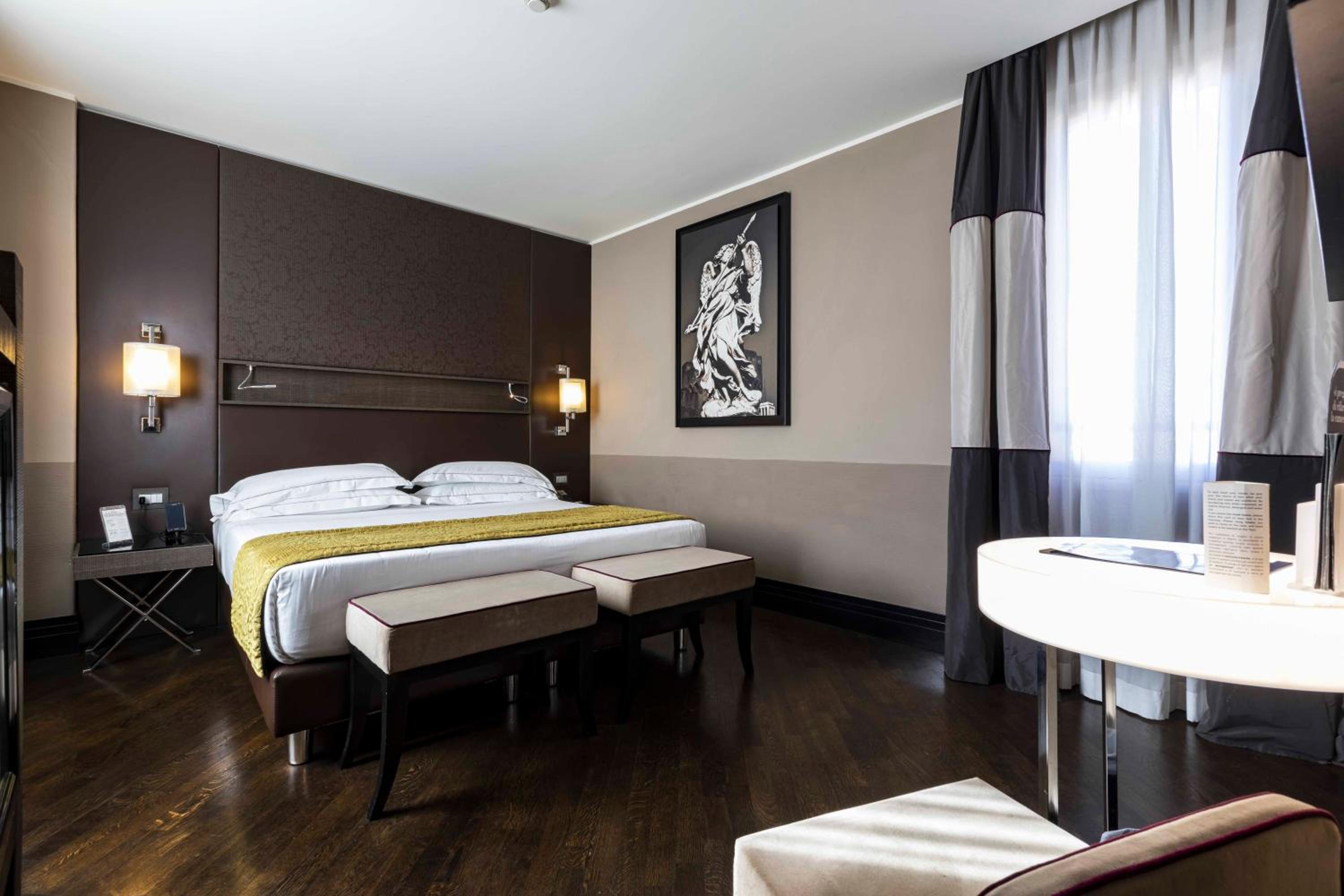 Superior Double or Twin Room photo 3