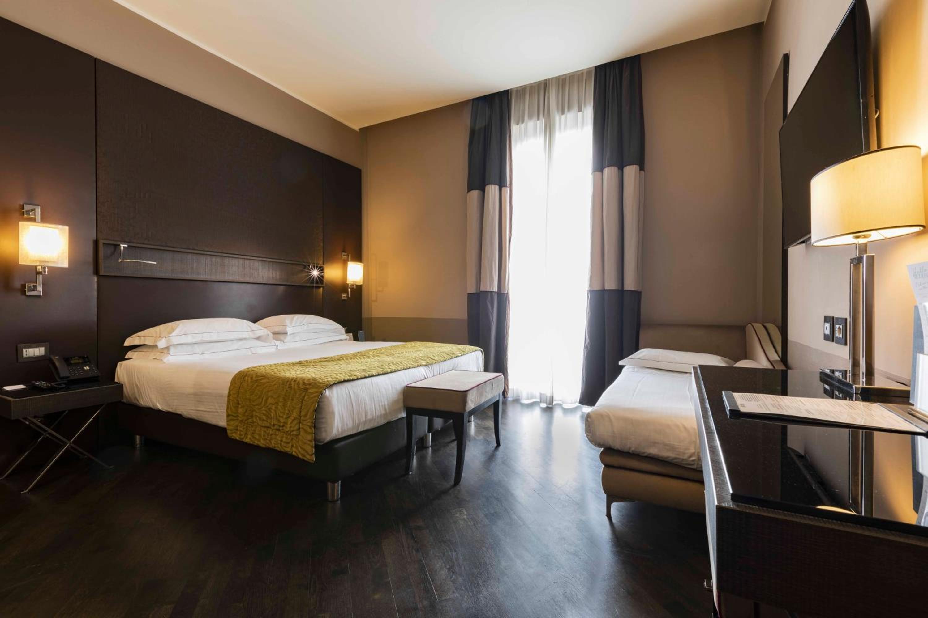 Executive Triple Room photo 1