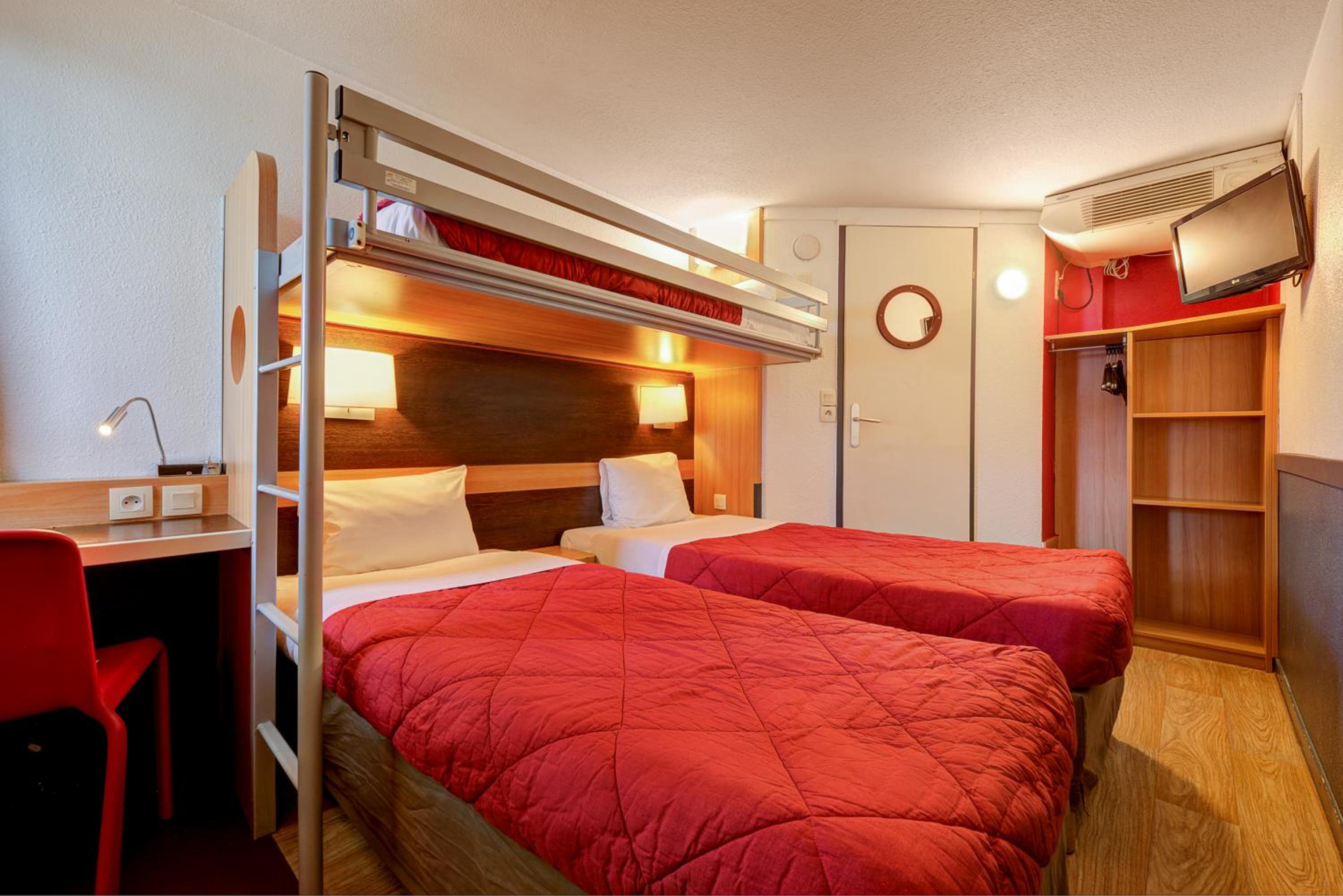 Triple Room - Photo 1