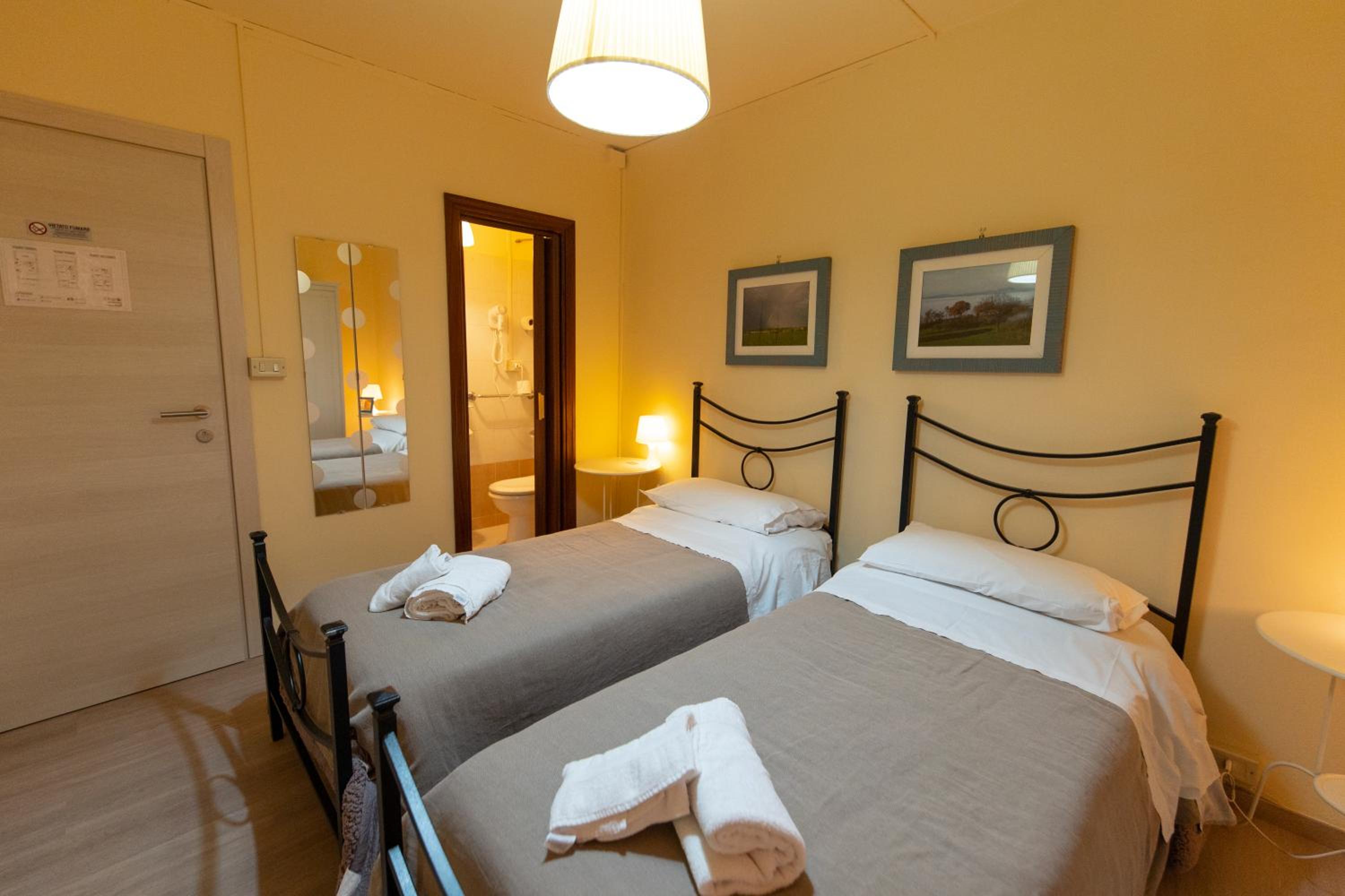 Standard Twin Room
