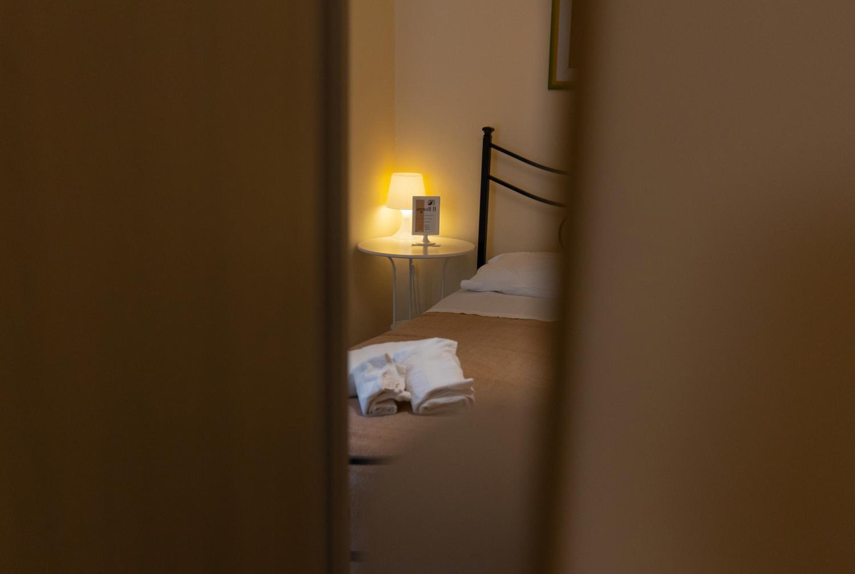 Standard Twin Room photo 3