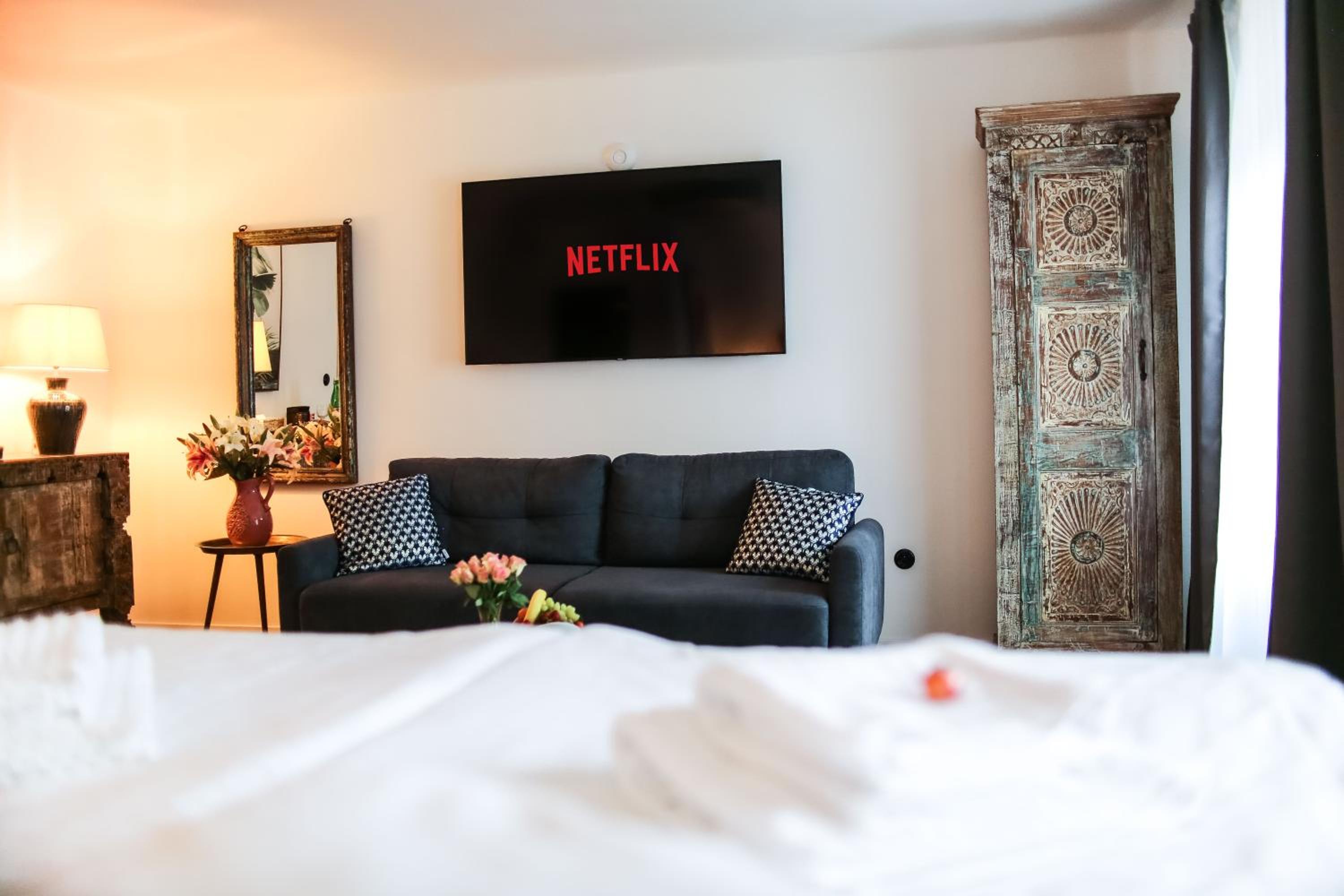 Superior King Room - Photo 6