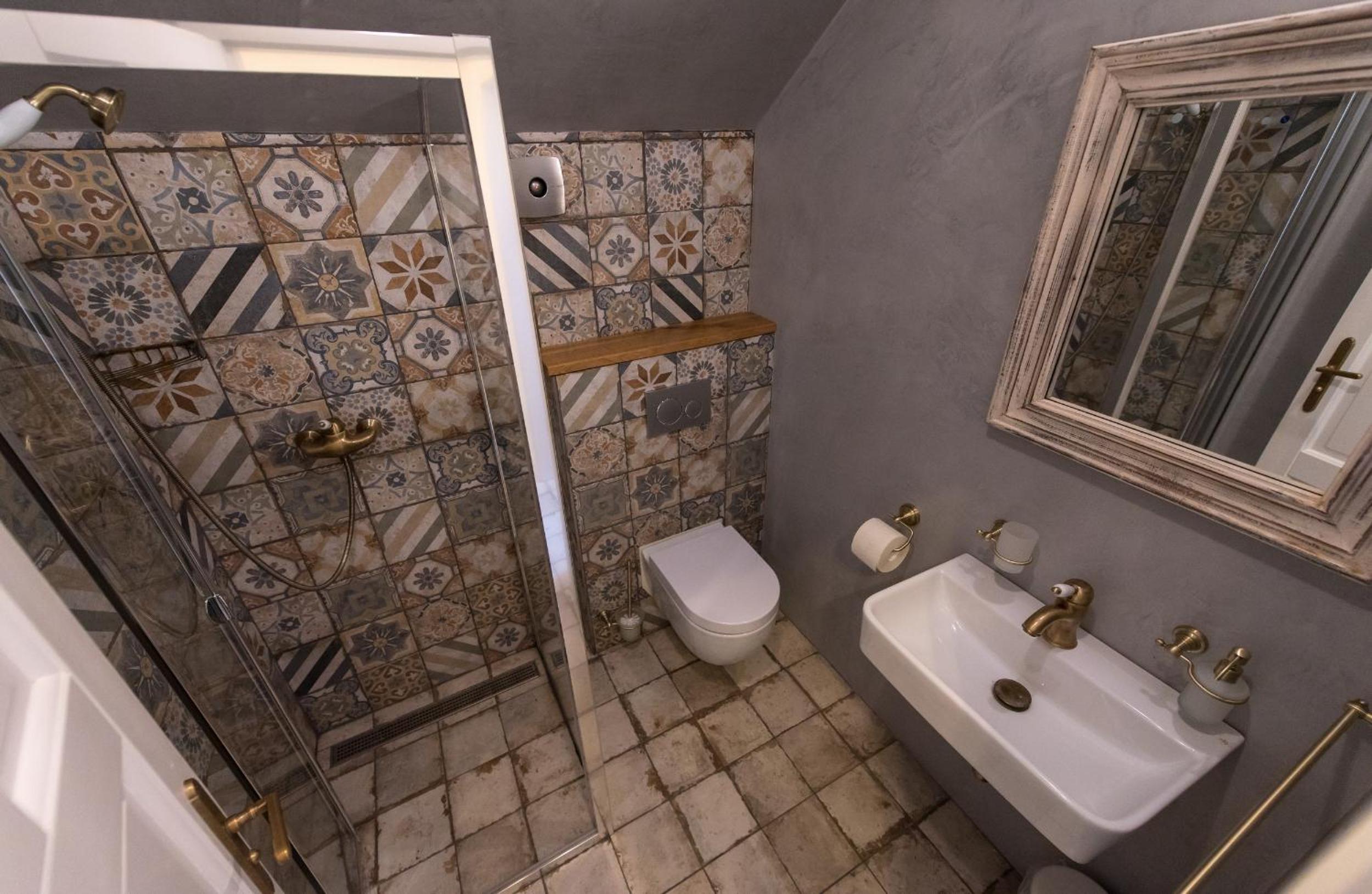 Deluxe Double Room with Castle View - Photo 2