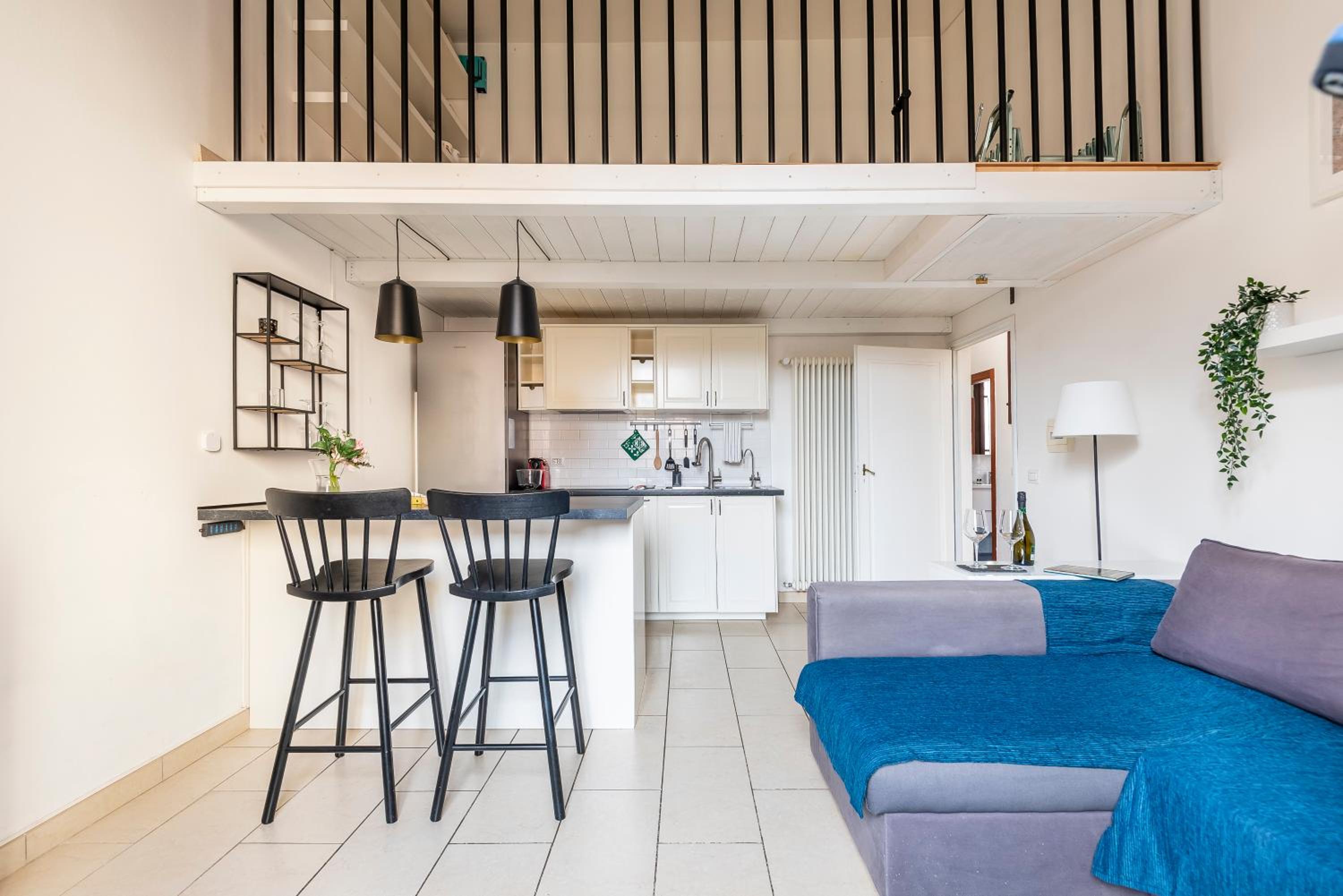 One-Bedroom Apartment