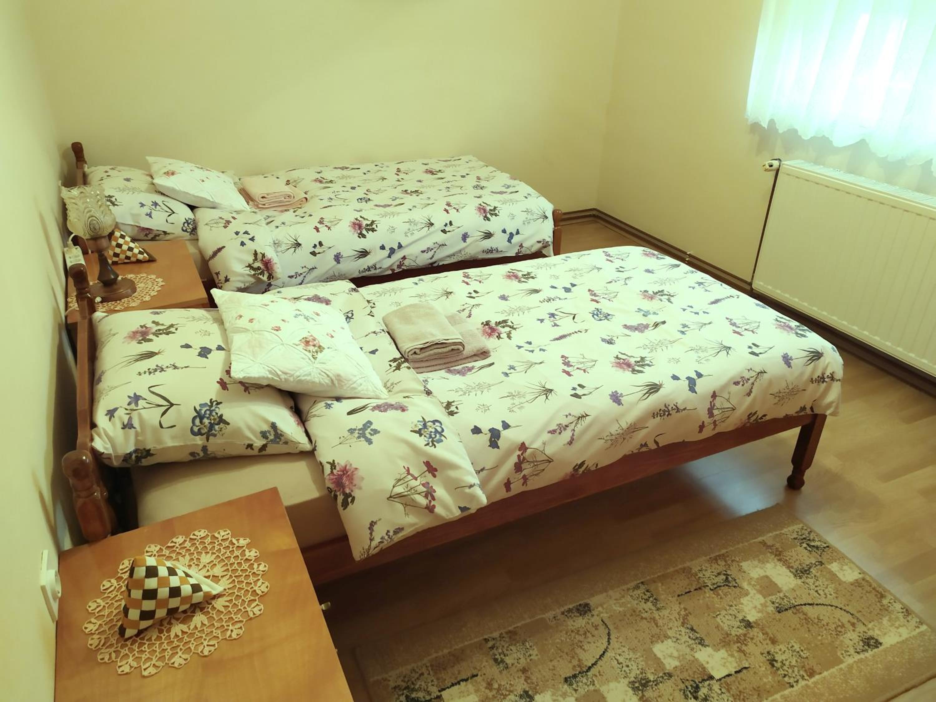 One-Bedroom Apartment - Photo 12