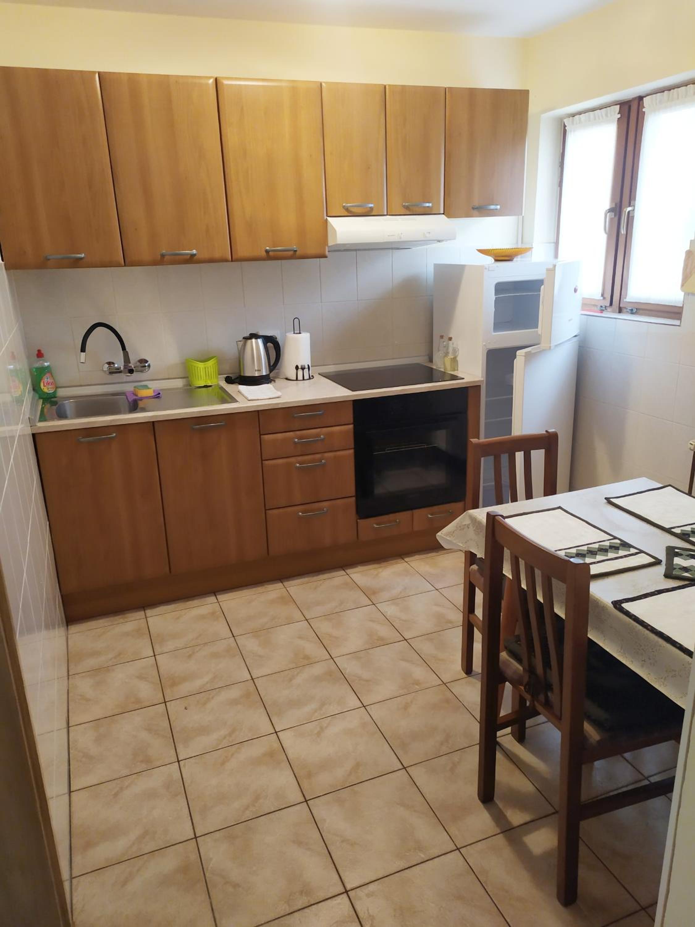 One-Bedroom Apartment - Photo 6